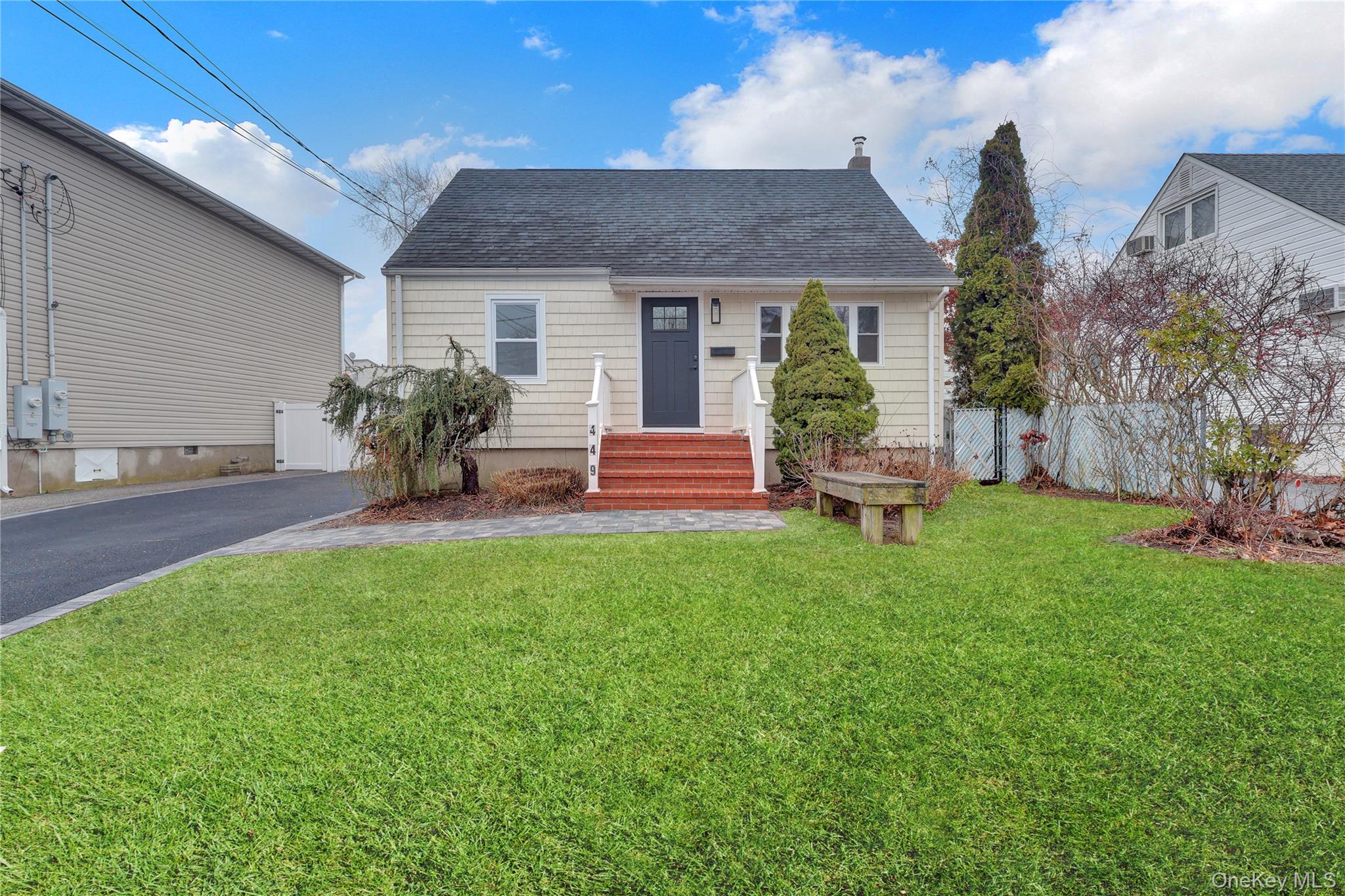 #2 photo, 449 N Indiana Avenue, Lindenhurst , NY 11757