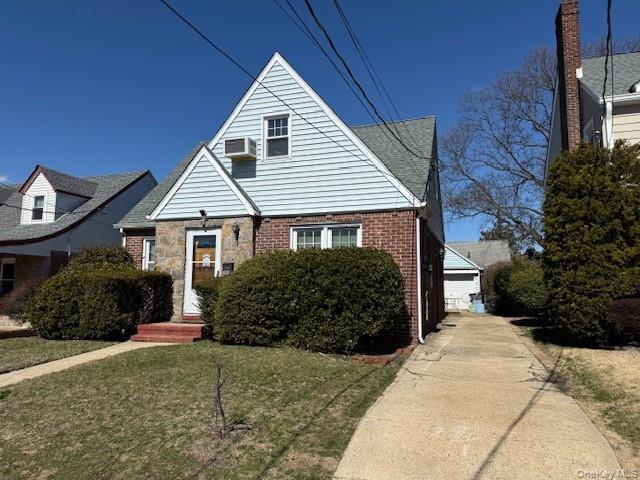 #2 photo, 11 Purdy Court, Rockville Centre , NY 11570