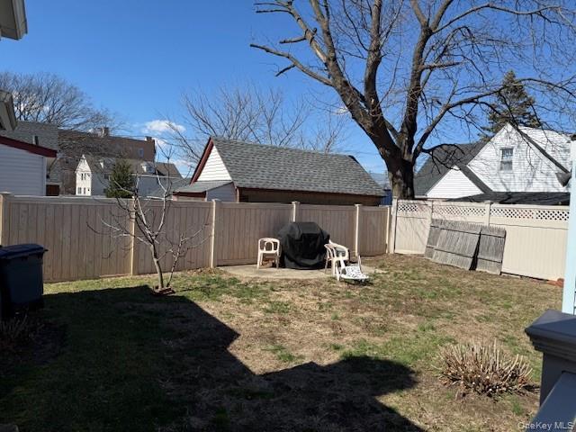 #3 photo, 11 Purdy Court, Rockville Centre , NY 11570