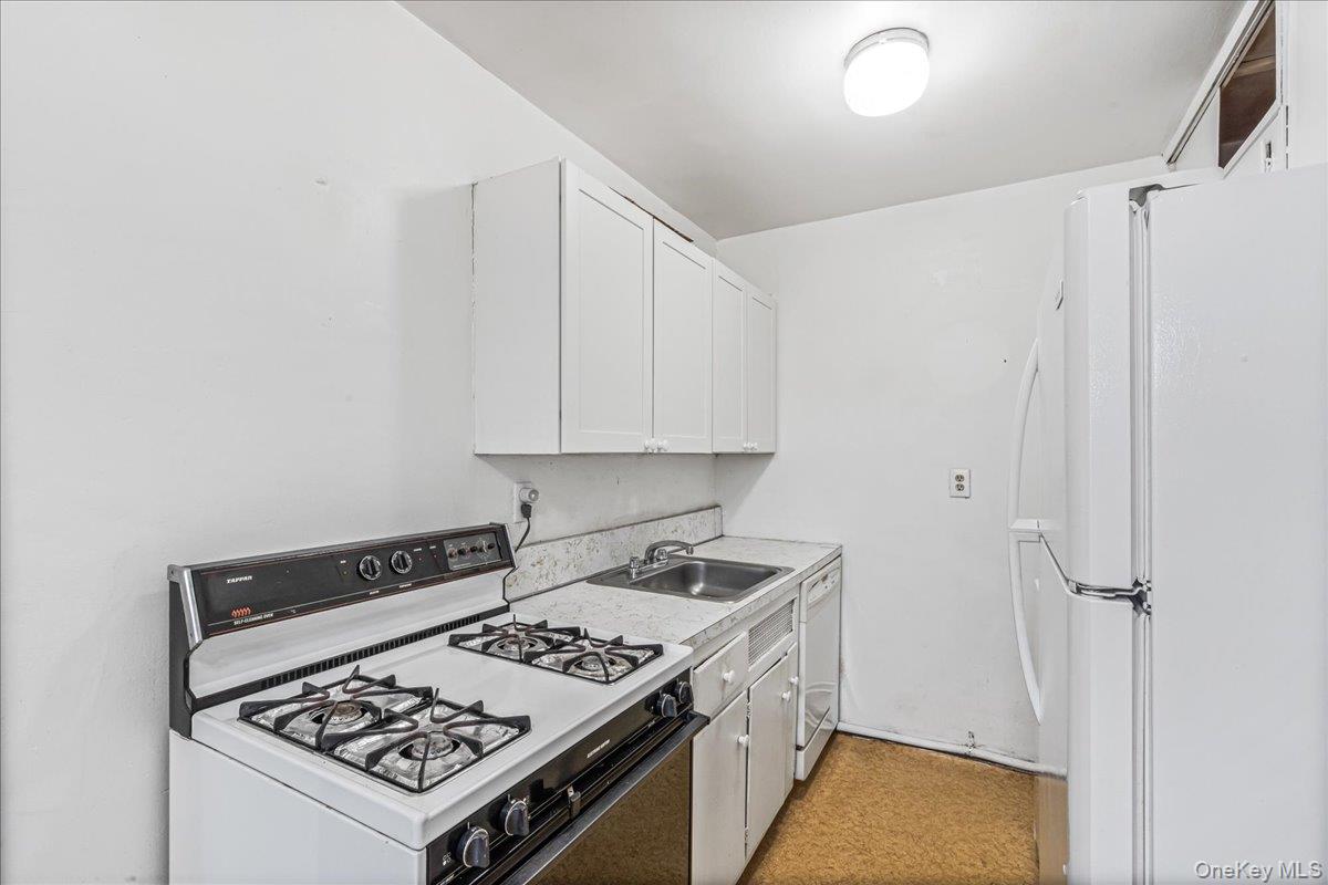 #10 photo, 58-33 246th Crescent, Douglaston , NY 11362