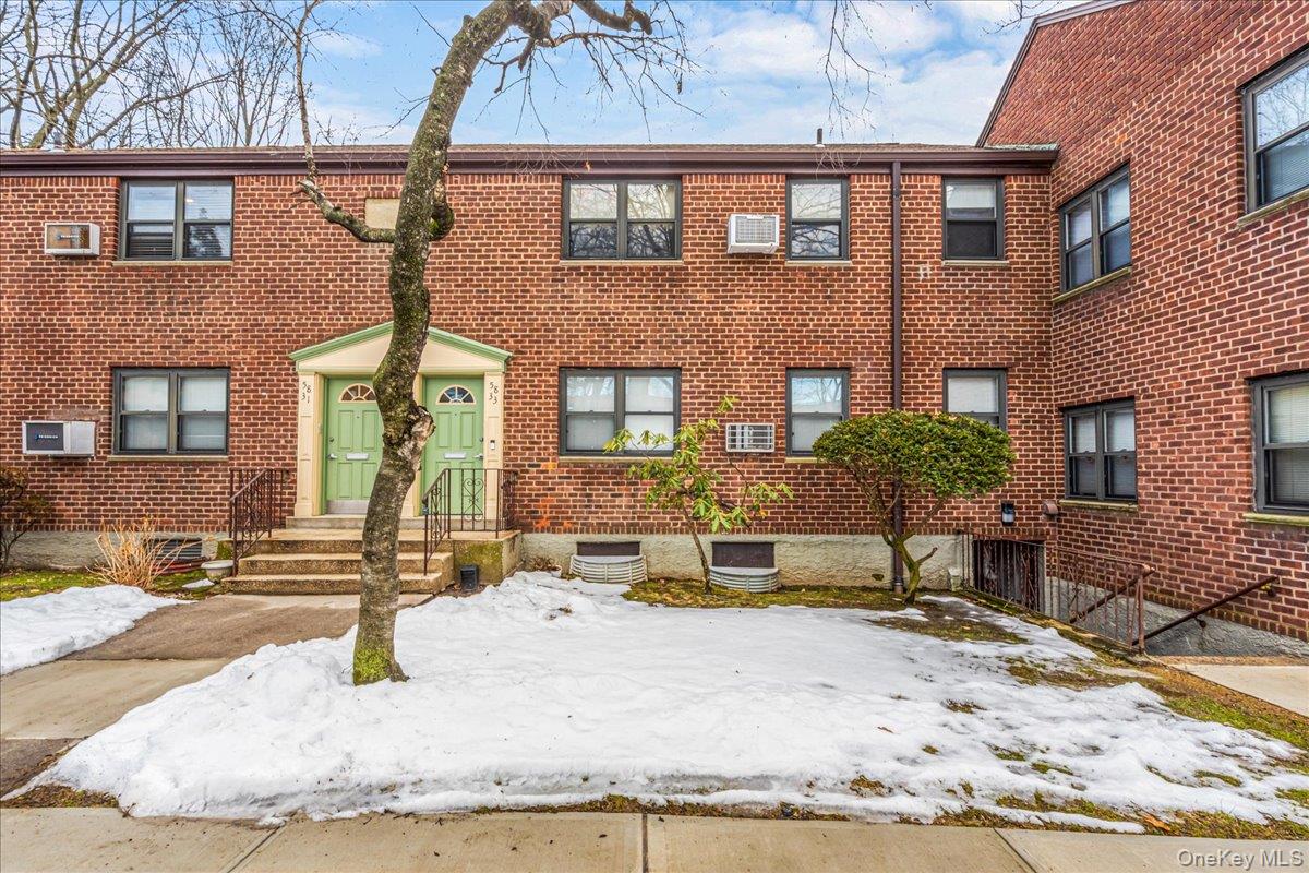 #3 photo, 58-33 246th Crescent, Douglaston , NY 11362