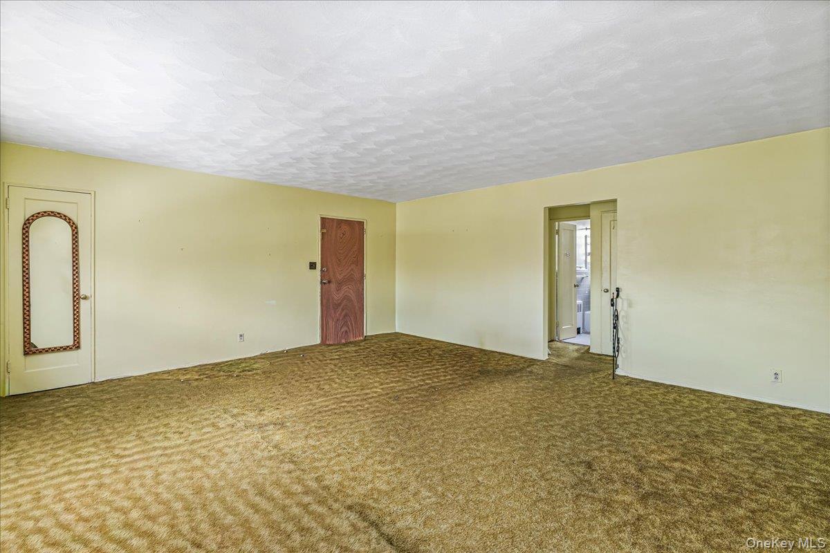 #8 photo, 58-33 246th Crescent, Douglaston , NY 11362