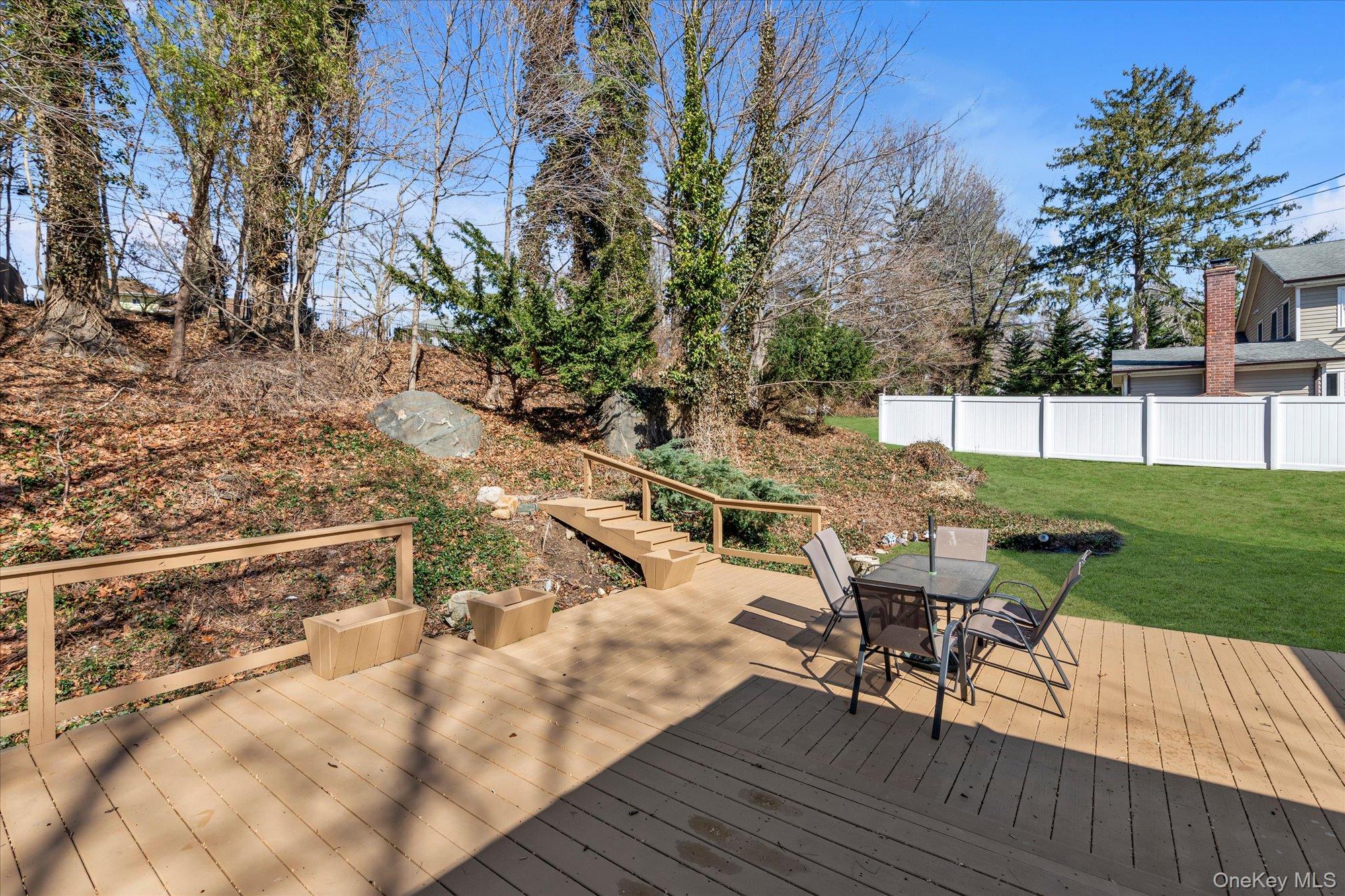 #20 photo, 10 Sycamore Road, Glen Cove , NY 11542