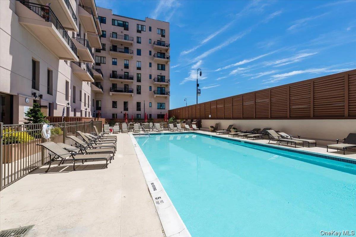 #20 photo, 100 W Broadway, Long Beach , NY 11561