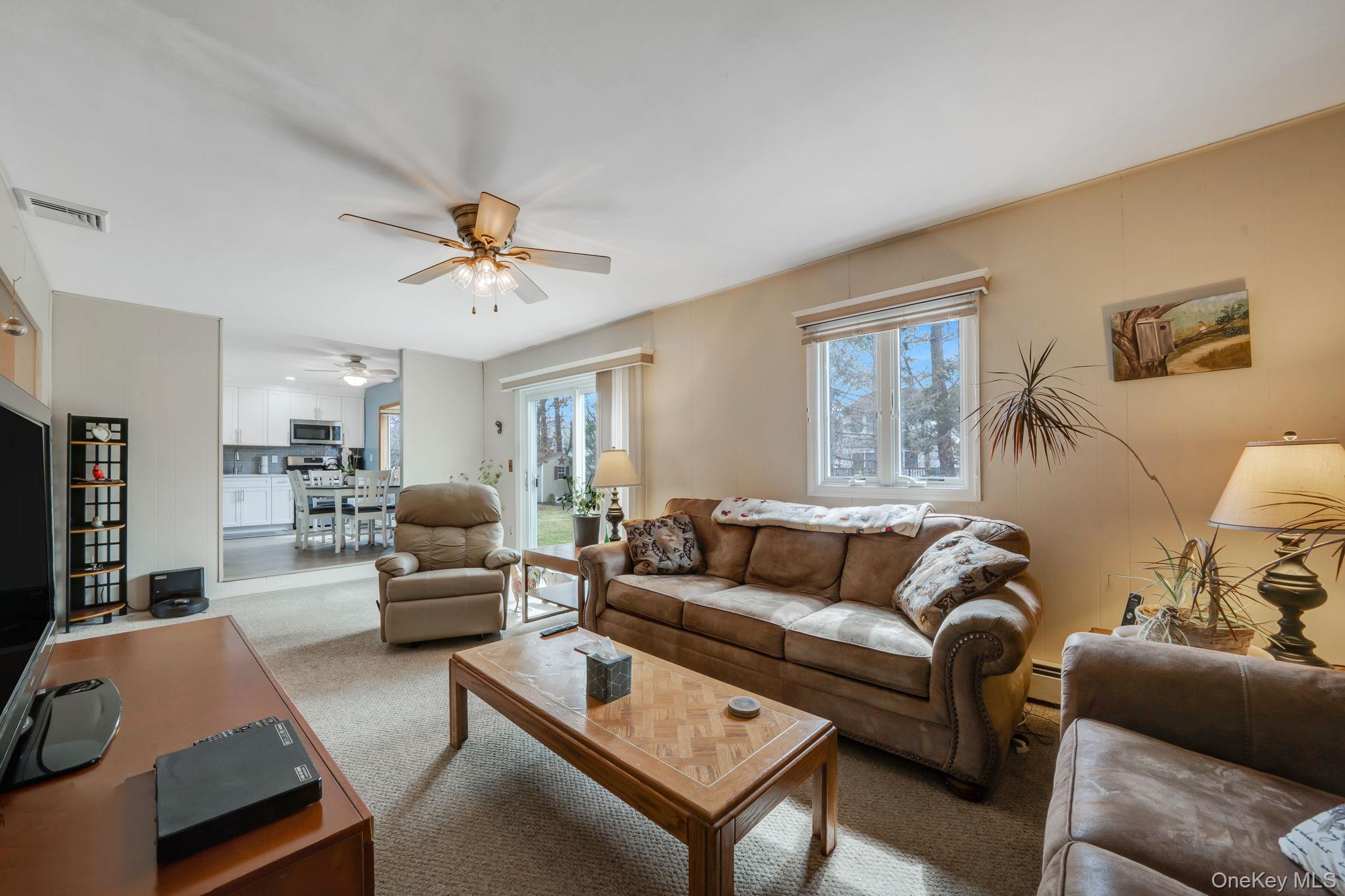 #6 photo, 12 Stewart Circle, সাফোক কাউন্টি Centereach , NY 11720