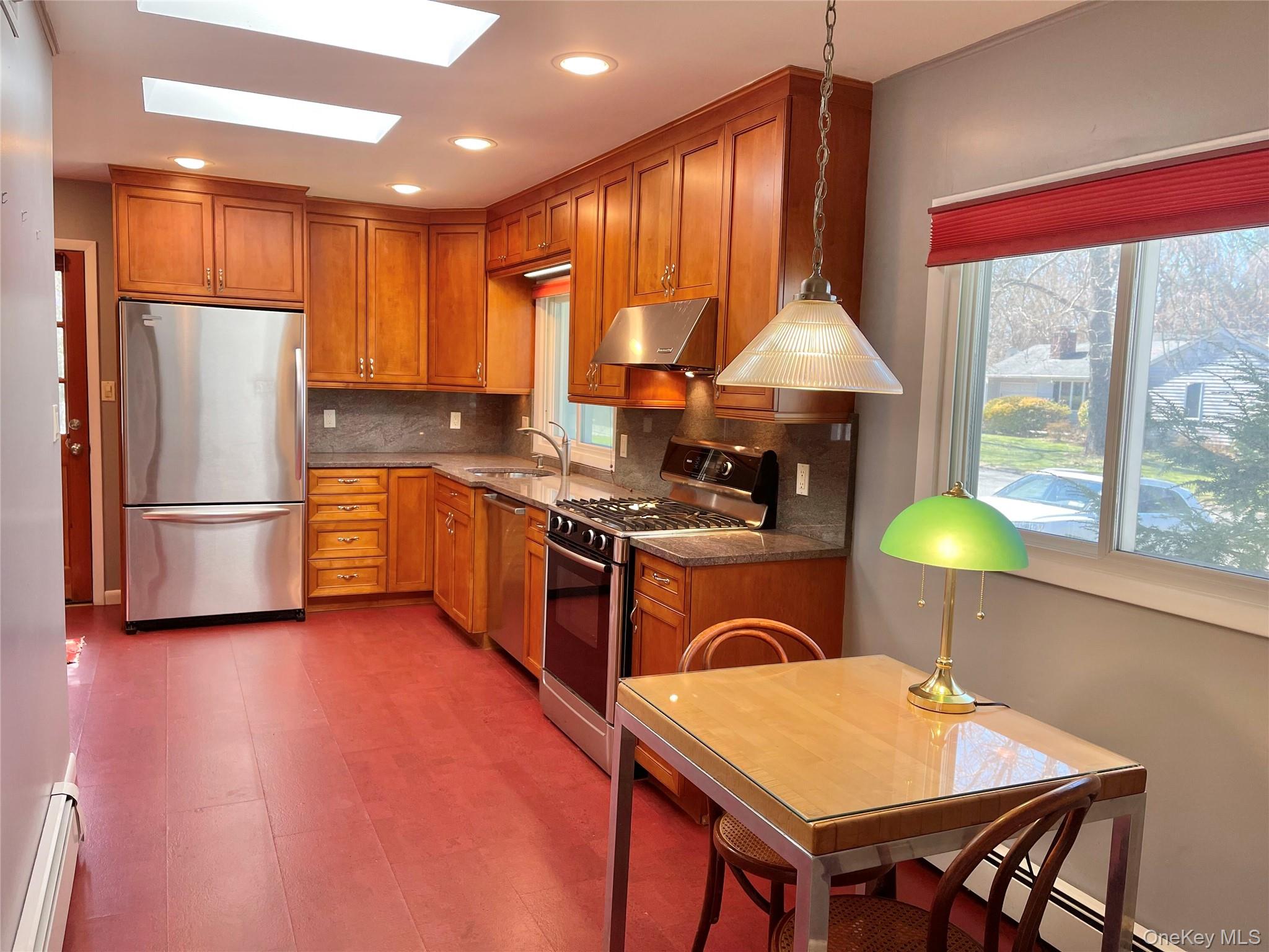 #3 photo, 48 Old Town Lane, সাফোক কাউন্টি Huntington , NY 11743