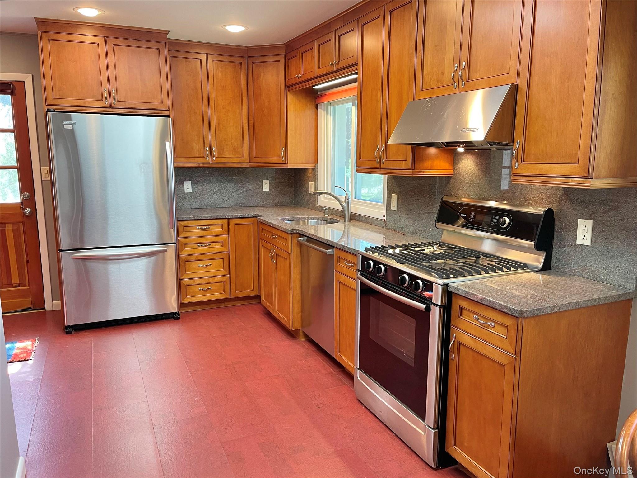 #4 photo, 48 Old Town Lane, সাফোক কাউন্টি Huntington , NY 11743