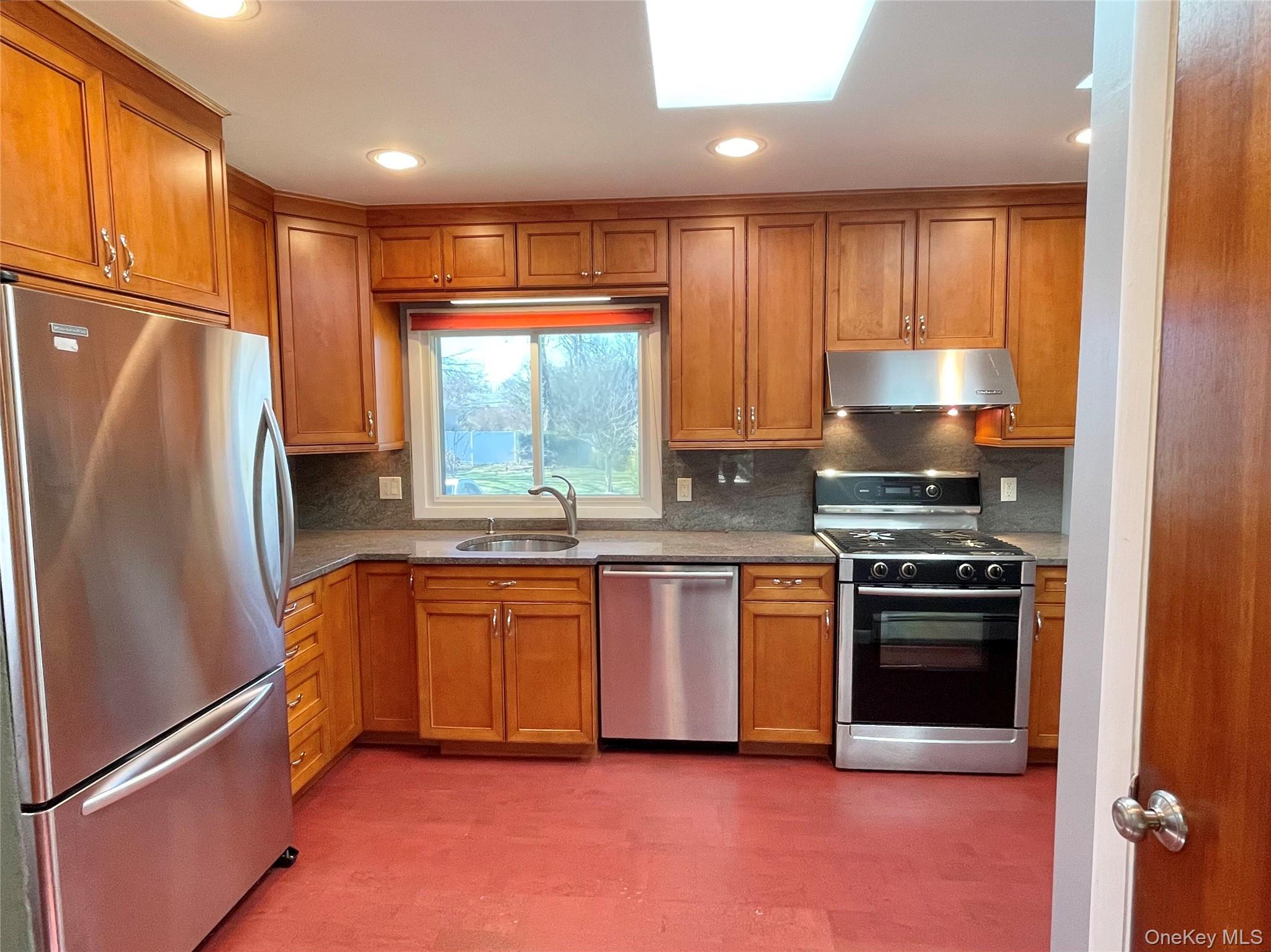 #5 photo, 48 Old Town Lane, সাফোক কাউন্টি Huntington , NY 11743