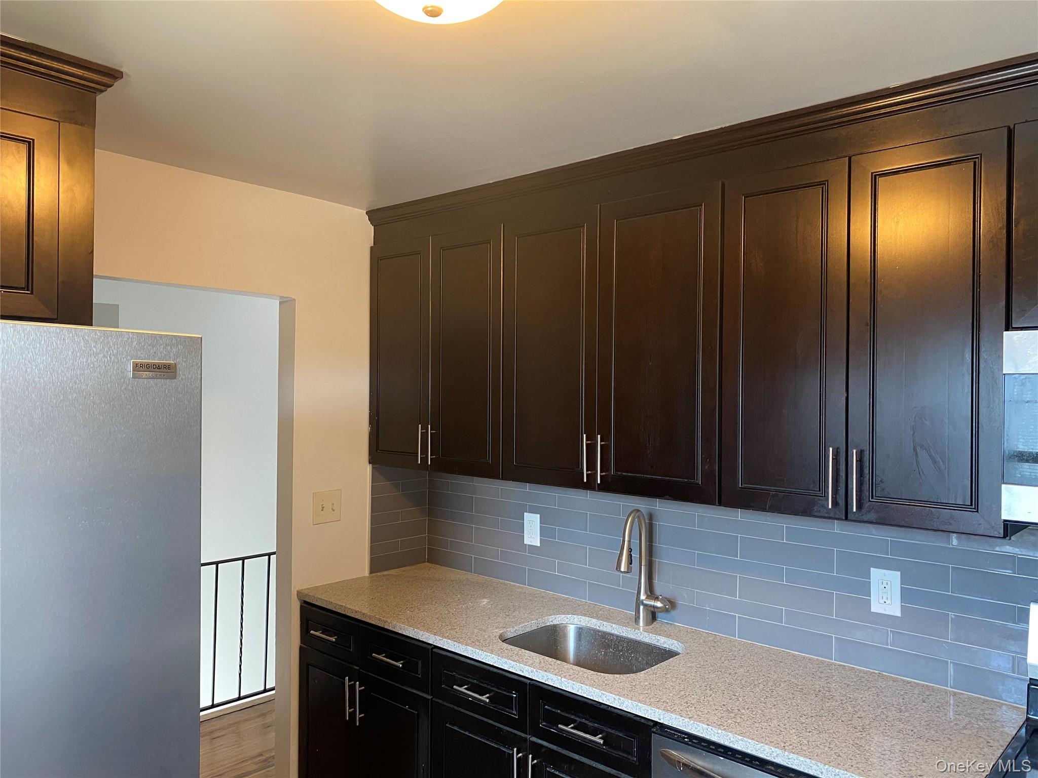 #8 photo, 336 Kensington Lane, Bethpage , NY 11714