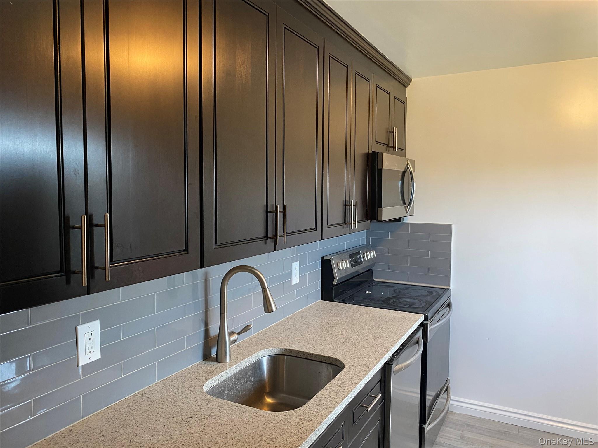 #9 photo, 336 Kensington Lane, Bethpage , NY 11714