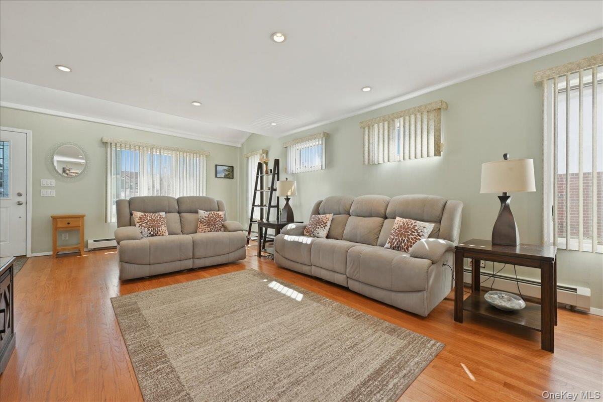 #3 photo, 24 Catherine Avenue, Franklin Square , NY 11010