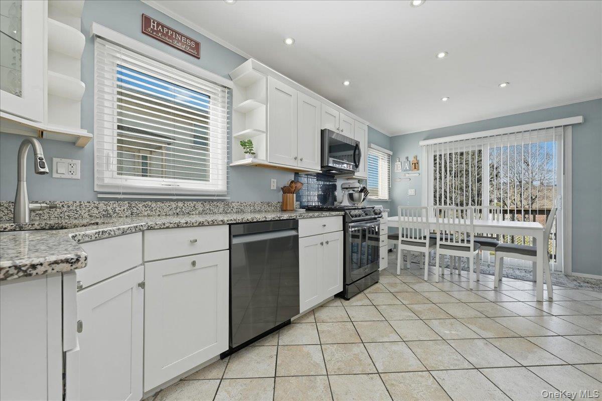 #6 photo, 24 Catherine Avenue, Franklin Square , NY 11010