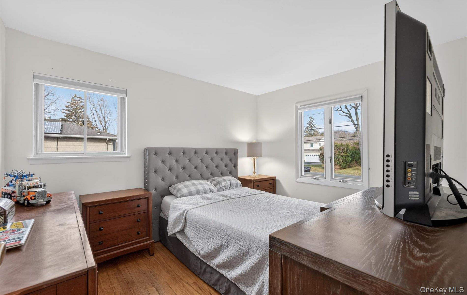 #18 photo, 372 Clay Pitts Road, East Northport , NY 11731