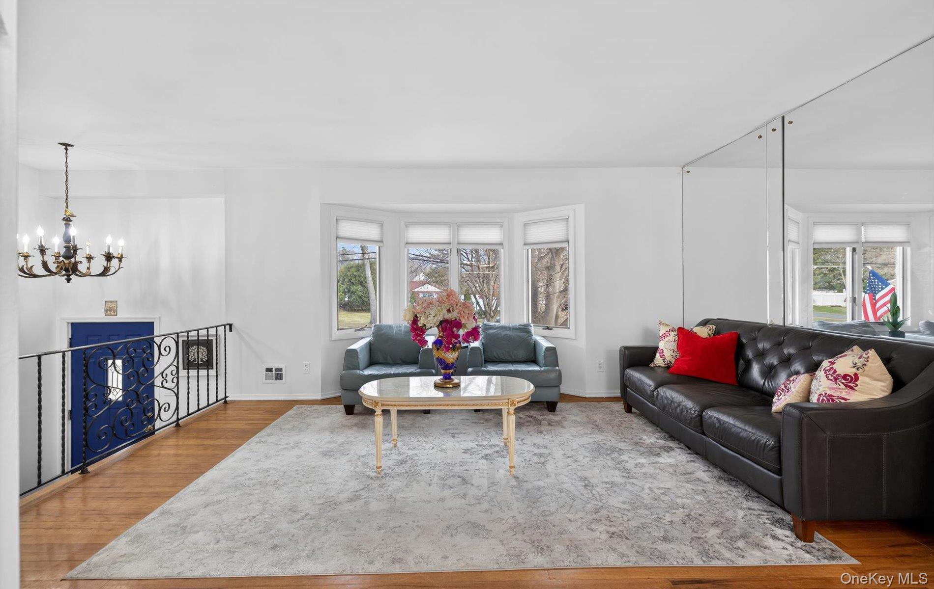 #7 photo, 372 Clay Pitts Road, East Northport , NY 11731