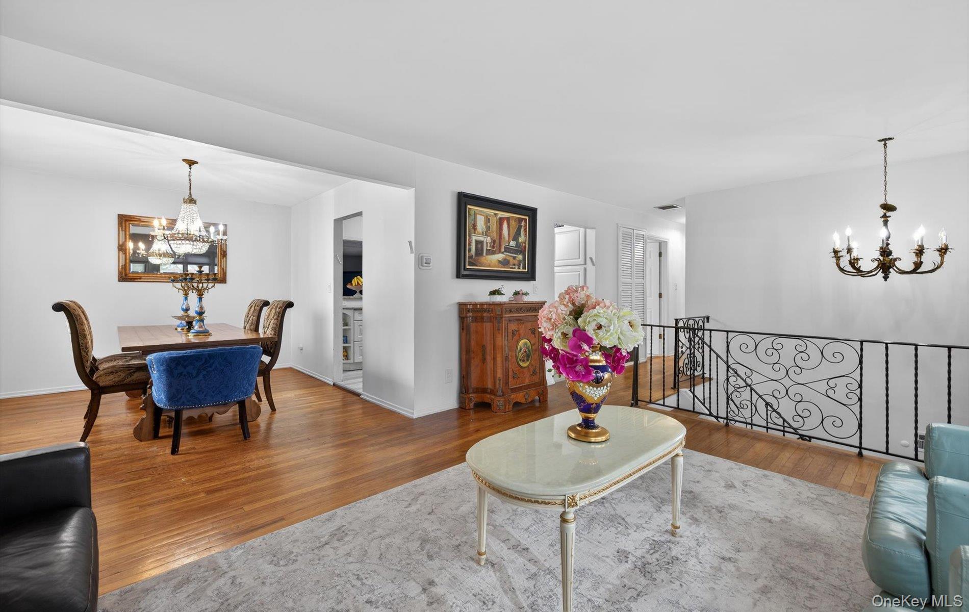 #8 photo, 372 Clay Pitts Road, East Northport , NY 11731