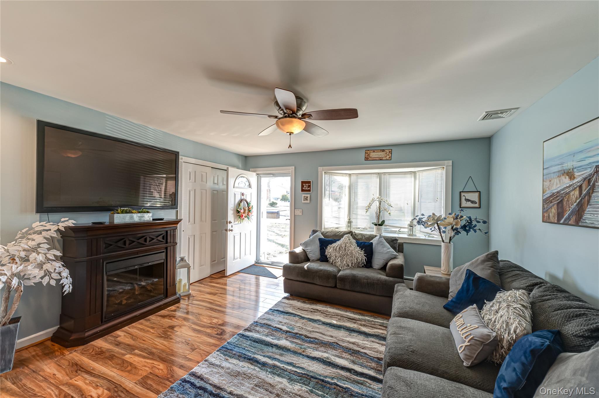 #2 photo, 869 Udall Road, সাফোক কাউন্টি West Islip , NY 11795