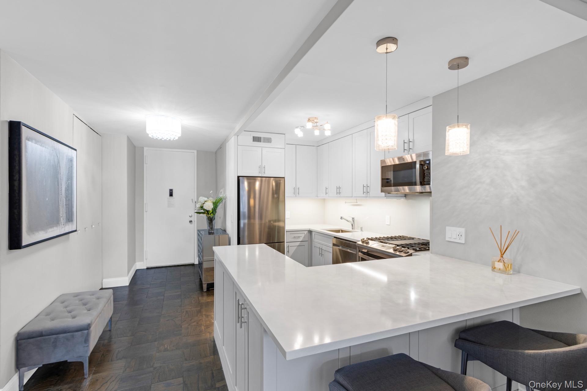 #7 photo, 345 E 93rd Street, New York (Manhattan) , NY 10128