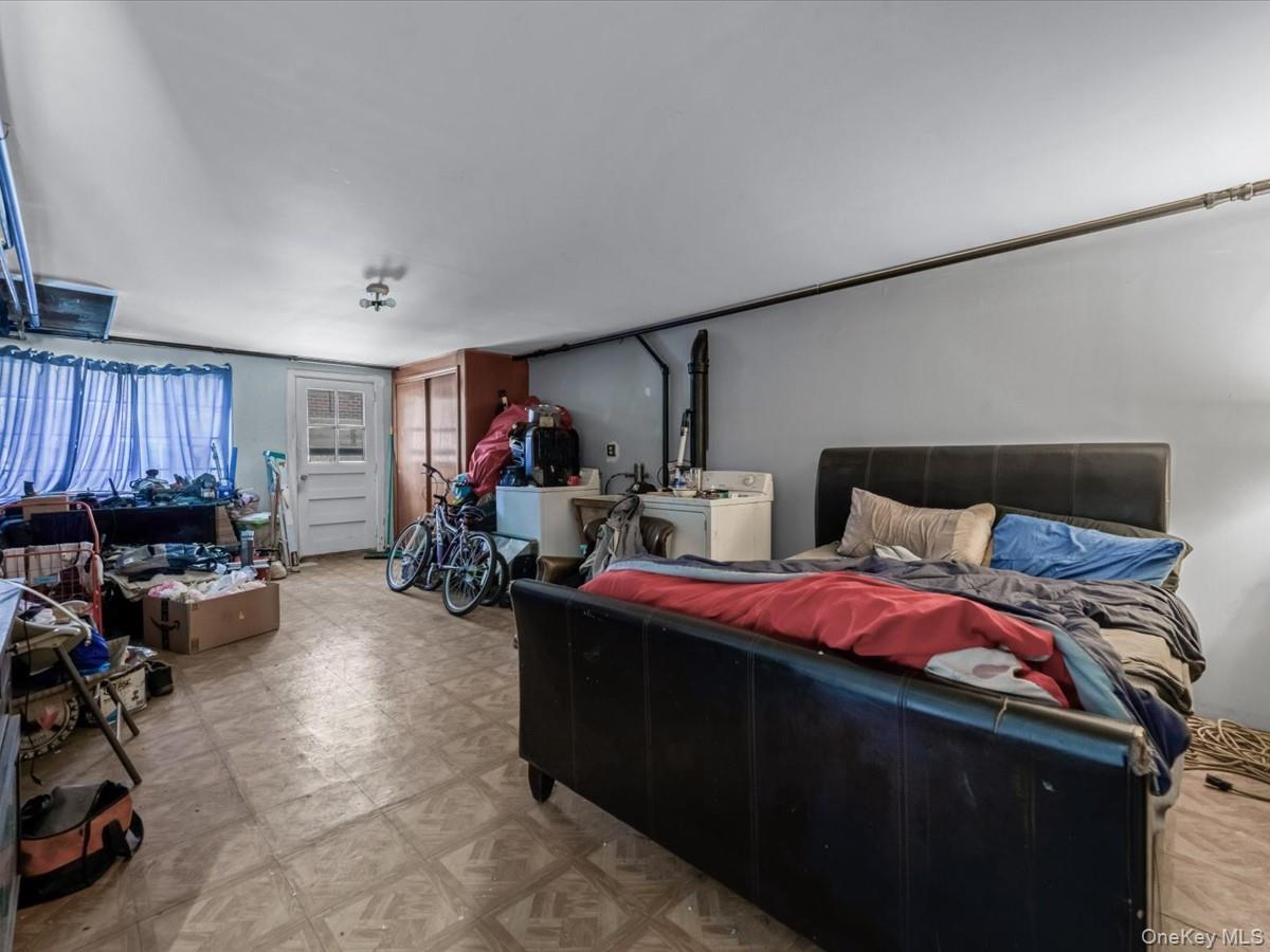 #12 photo, 1969 Edison Avenue, ব্রঙ্কস Bronx , NY 10461