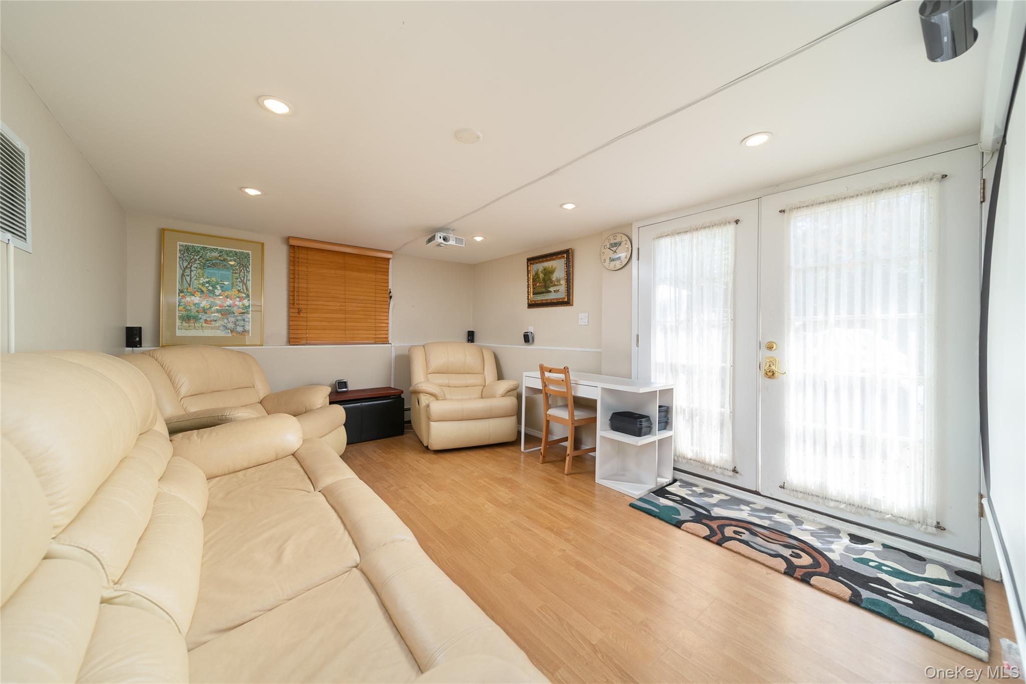 #15 photo, 2544 New York Avenue, Huntington , NY 11747