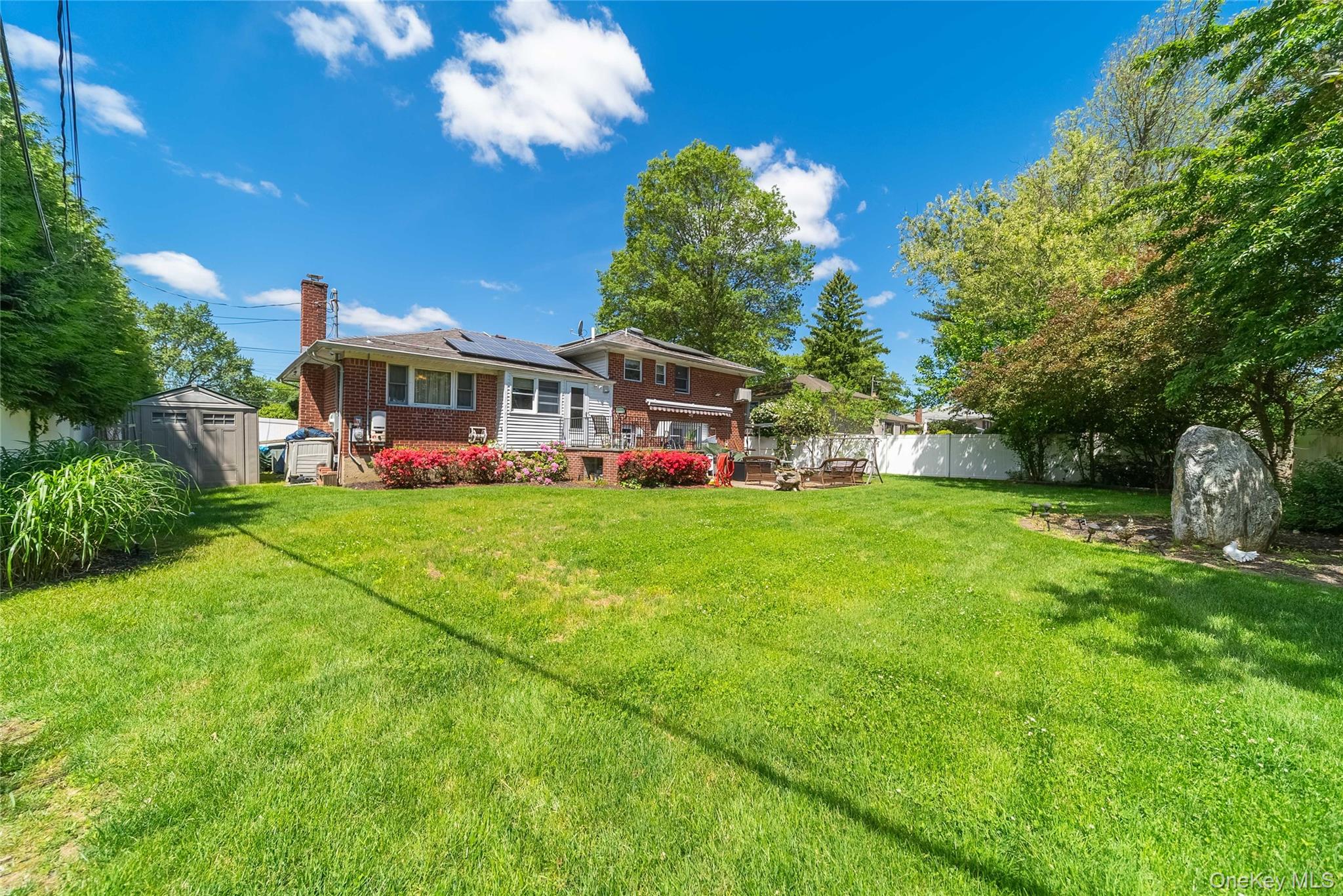 #19 photo, 2544 New York Avenue, Huntington , NY 11747