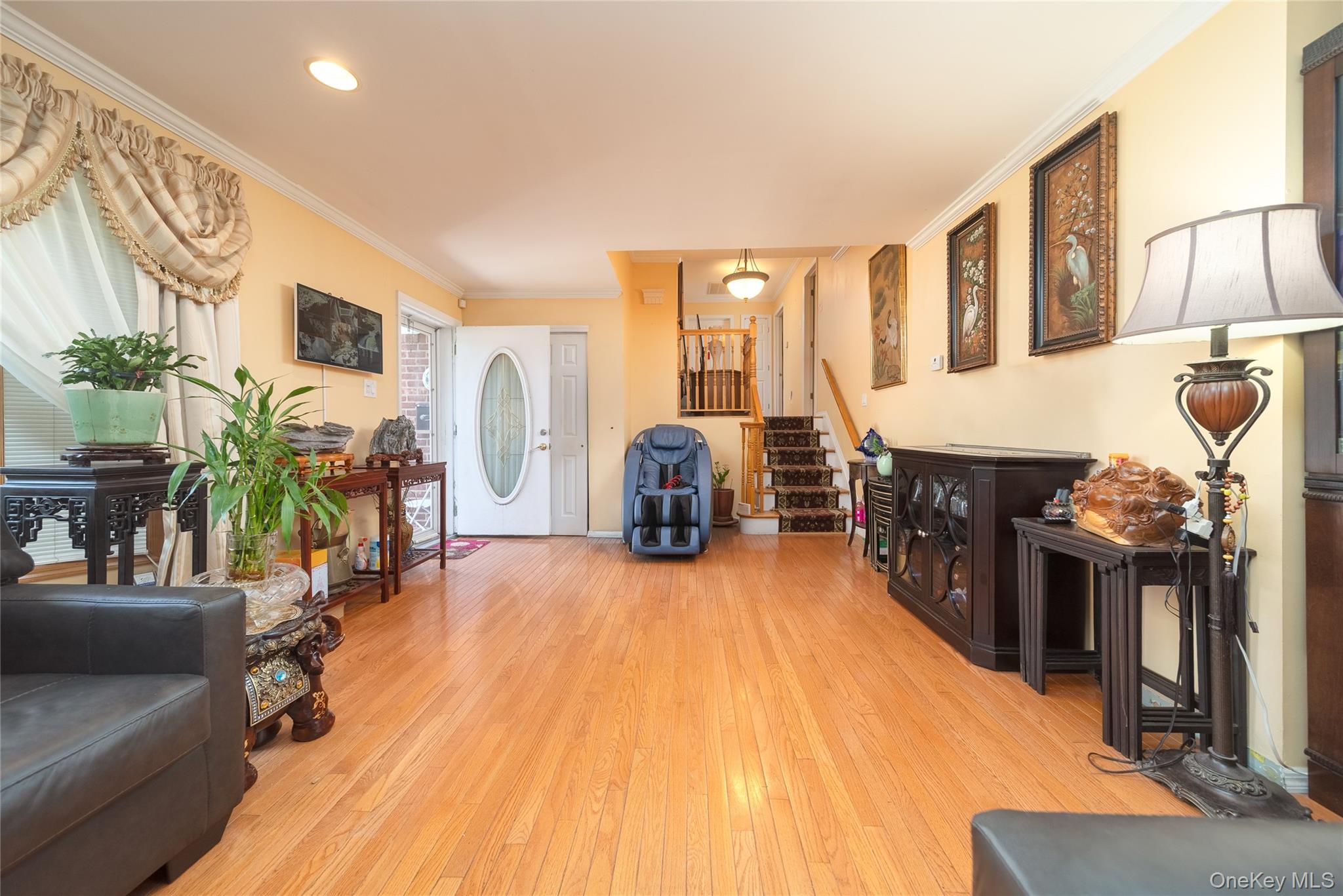 #4 photo, 2544 New York Avenue, Huntington , NY 11747