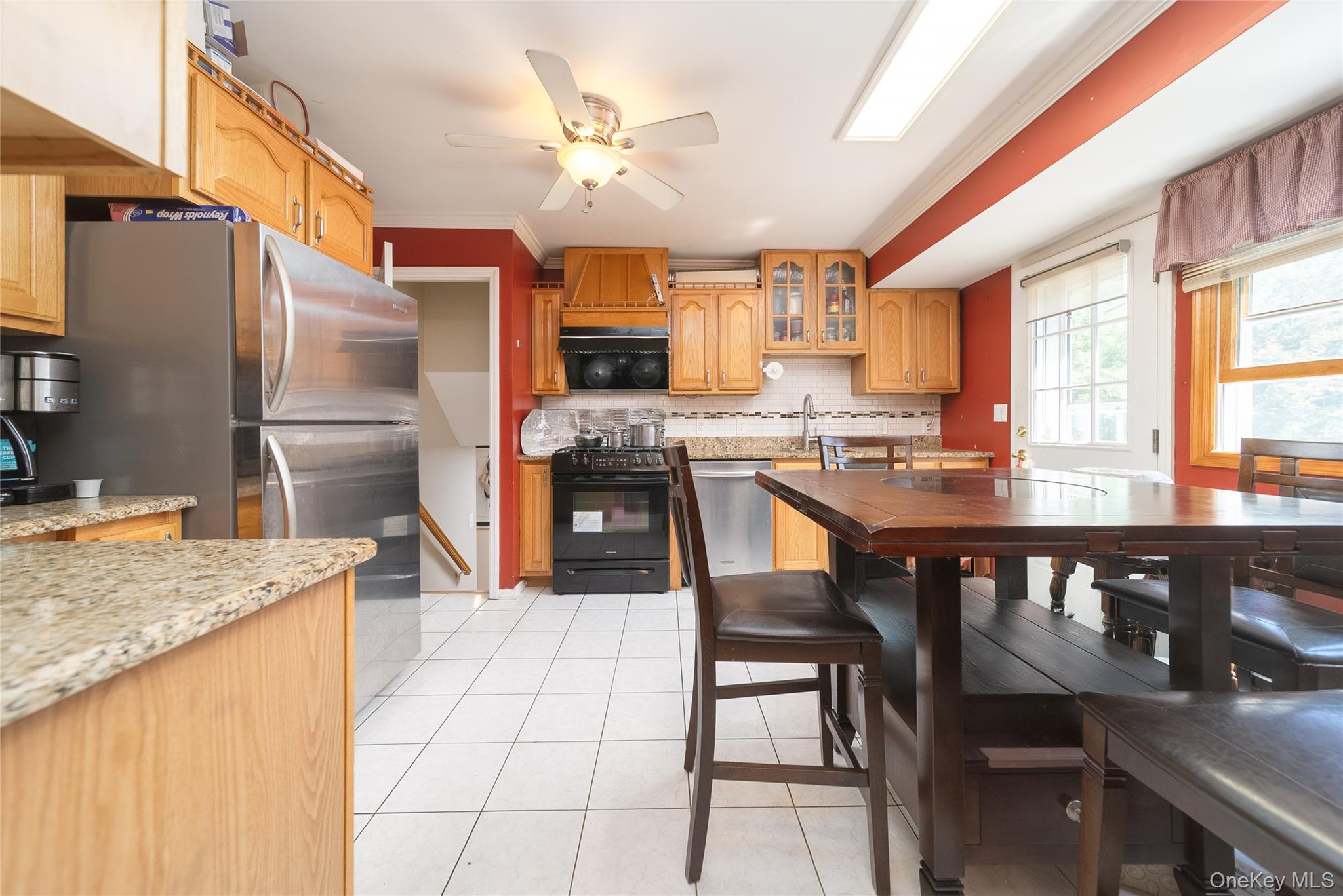 #7 photo, 2544 New York Avenue, Huntington , NY 11747