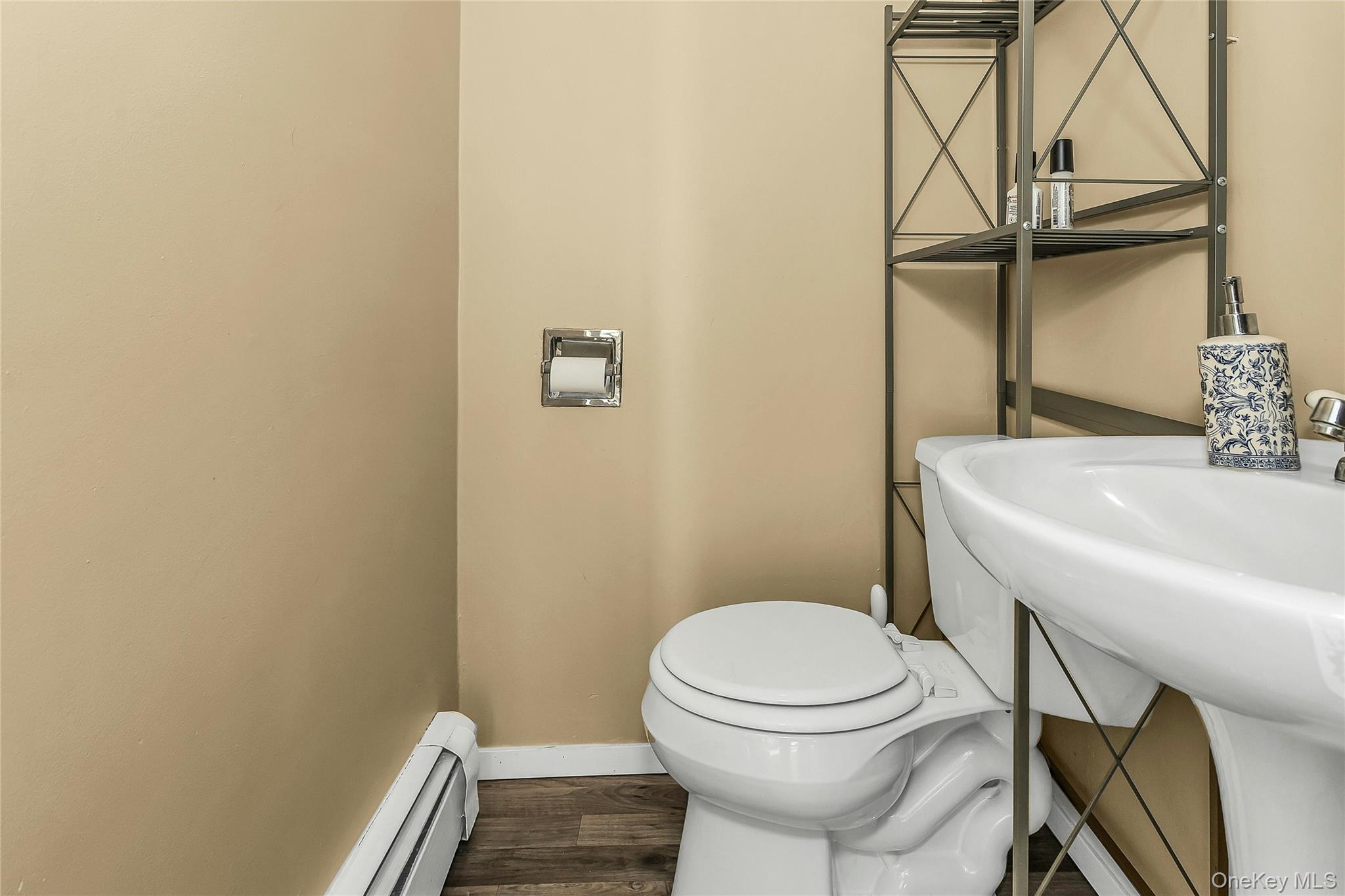 #15 photo, 86 Taft Avenue, Lynbrook , NY 11563