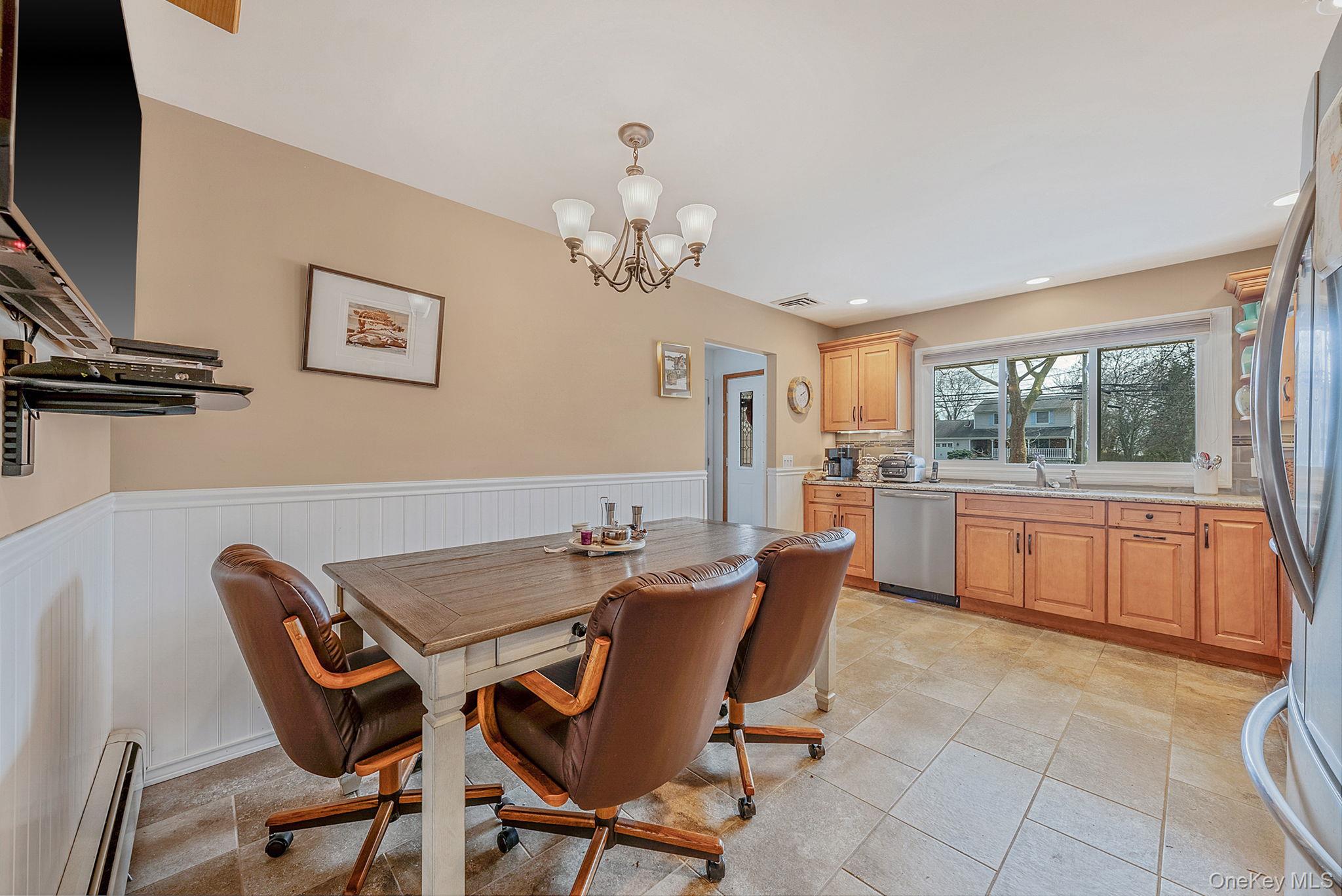 #11 photo, 365 Clay Pitts Road, सफ़ोक काउंटी East Northport , NY 11731