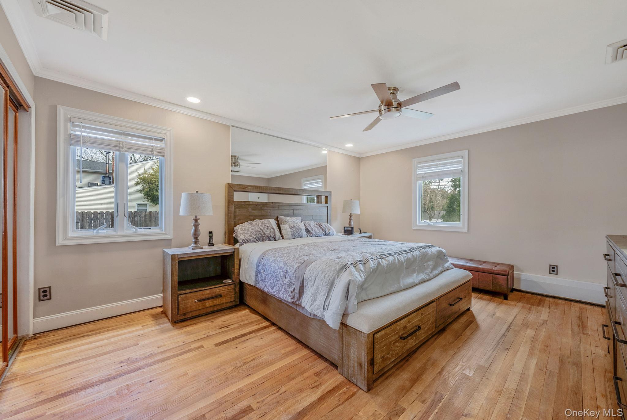 #13 photo, 365 Clay Pitts Road, सफ़ोक काउंटी East Northport , NY 11731