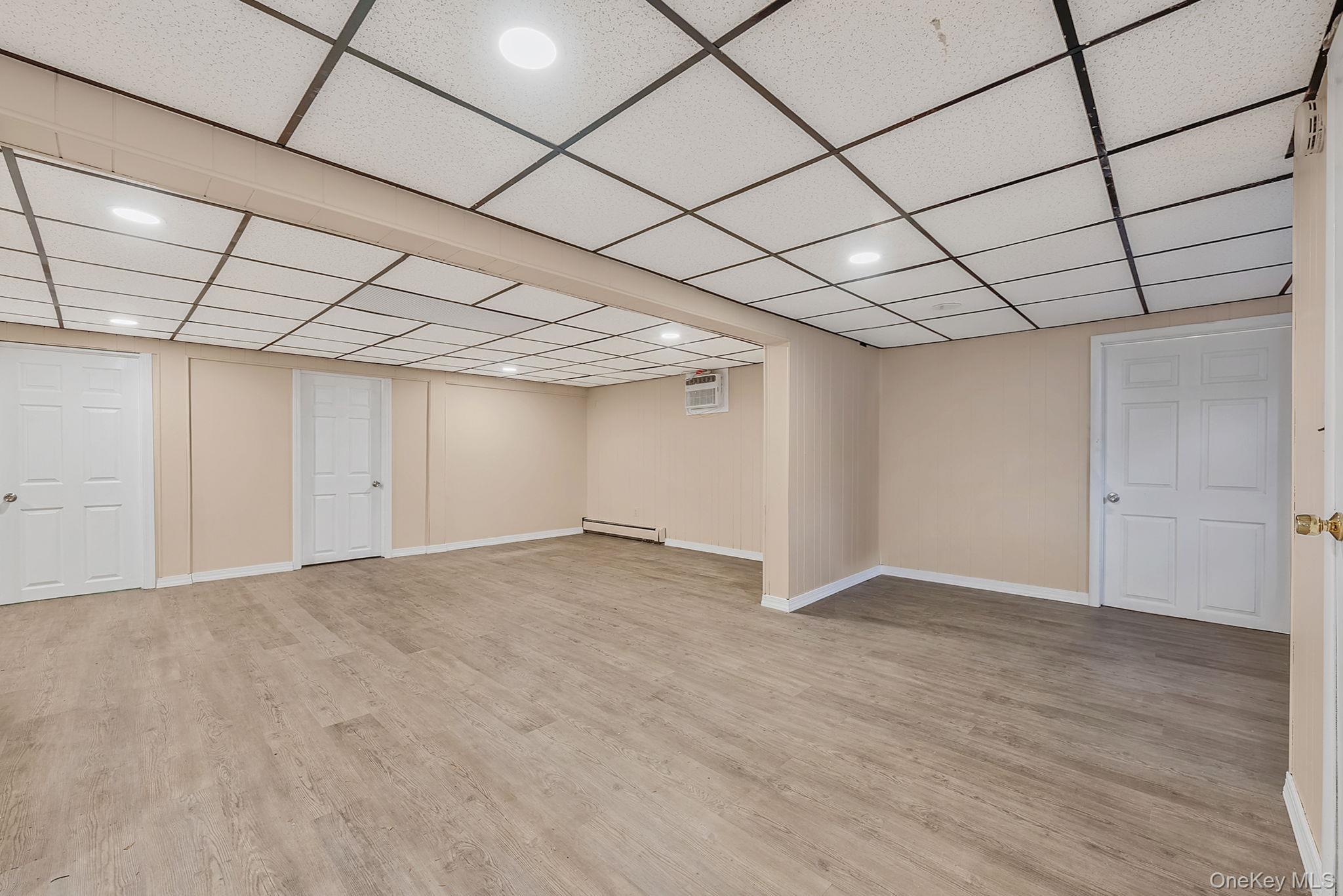 #14 photo, 365 Clay Pitts Road, सफ़ोक काउंटी East Northport , NY 11731