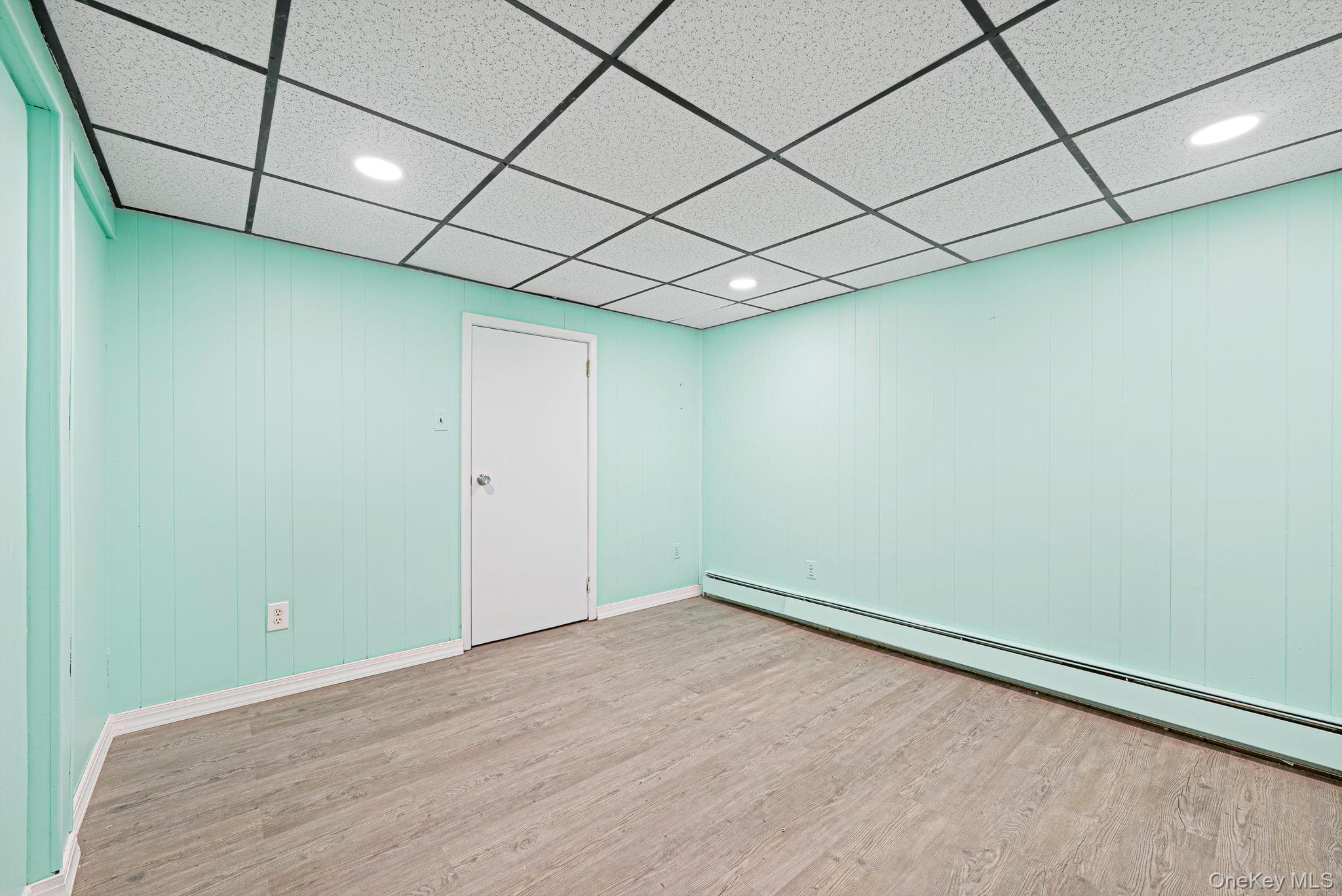 #19 photo, 365 Clay Pitts Road, सफ़ोक काउंटी East Northport , NY 11731