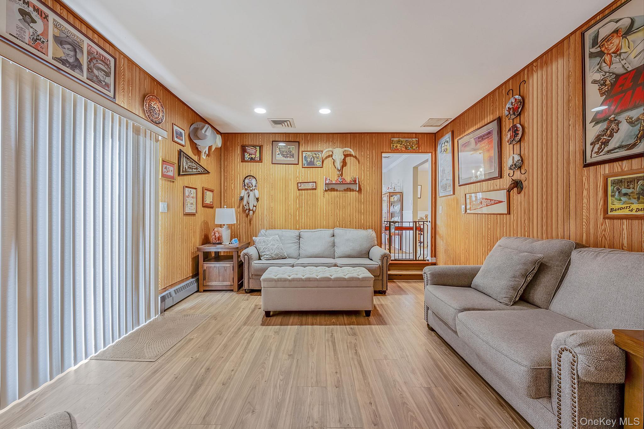 #4 photo, 365 Clay Pitts Road, सफ़ोक काउंटी East Northport , NY 11731