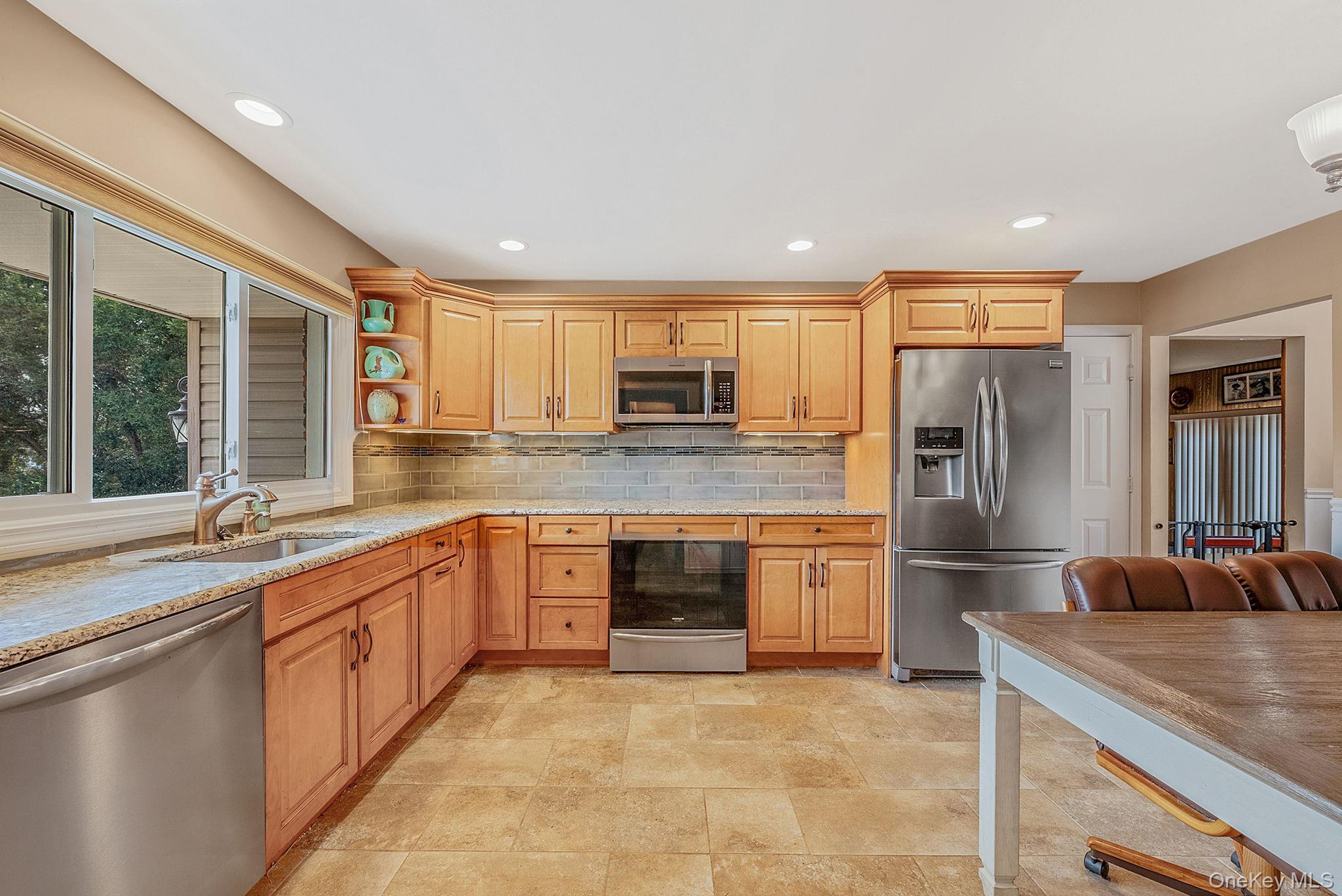 #6 photo, 365 Clay Pitts Road, सफ़ोक काउंटी East Northport , NY 11731