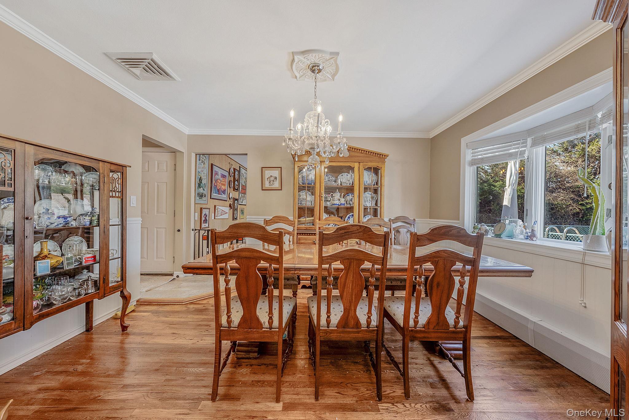 #9 photo, 365 Clay Pitts Road, सफ़ोक काउंटी East Northport , NY 11731