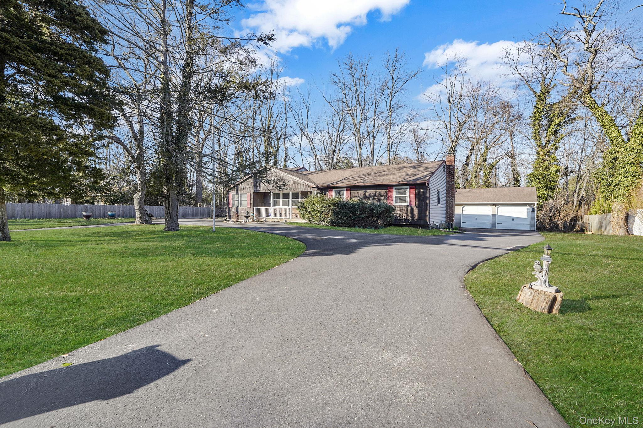 #1 photo, 125 Lower Sheep Pasture Road, সাফোক কাউন্টি East Setauket , NY 11733