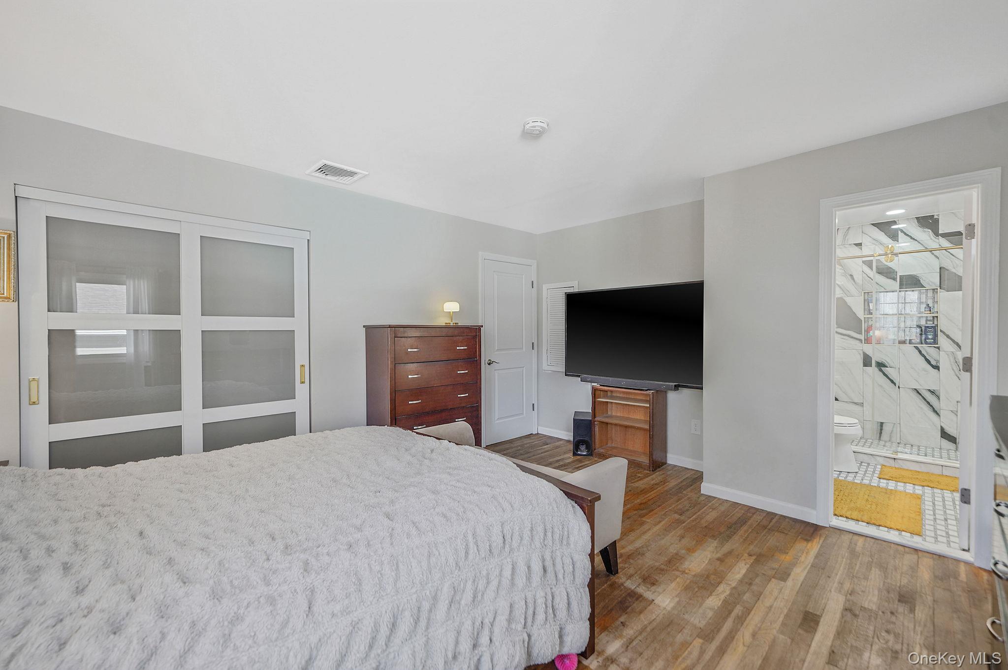 #13 photo, 125 Lower Sheep Pasture Road, সাফোক কাউন্টি East Setauket , NY 11733