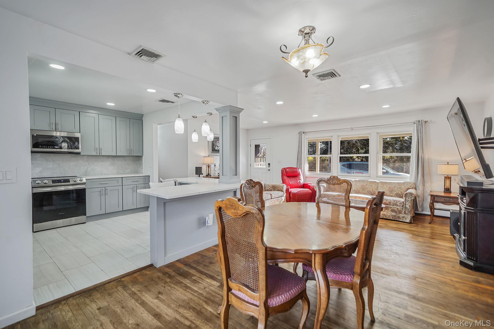 #7 photo, 125 Lower Sheep Pasture Road, সাফোক কাউন্টি East Setauket , NY 11733