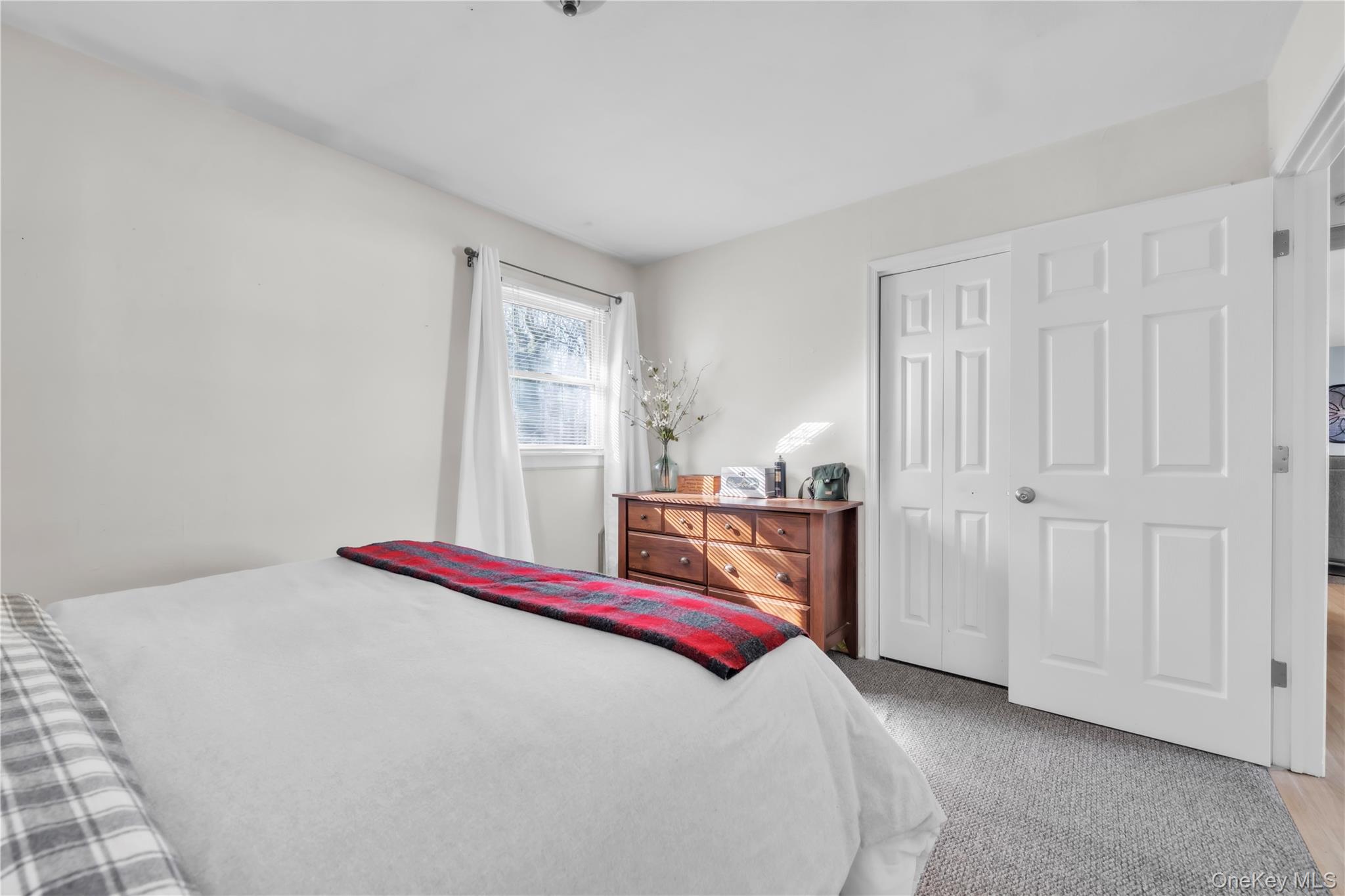 #19 photo, 1408 Saint Louis Avenue, সাফোক কাউন্টি Bay Shore , NY 11706