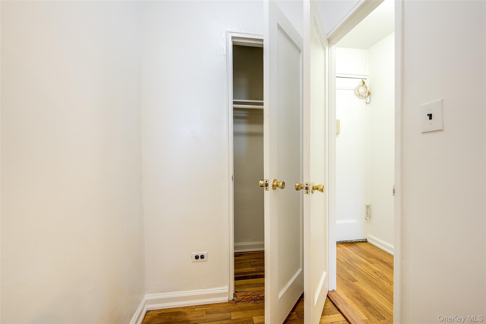 #19 photo, 3727 86th Street, Jackson Heights , NY 11372