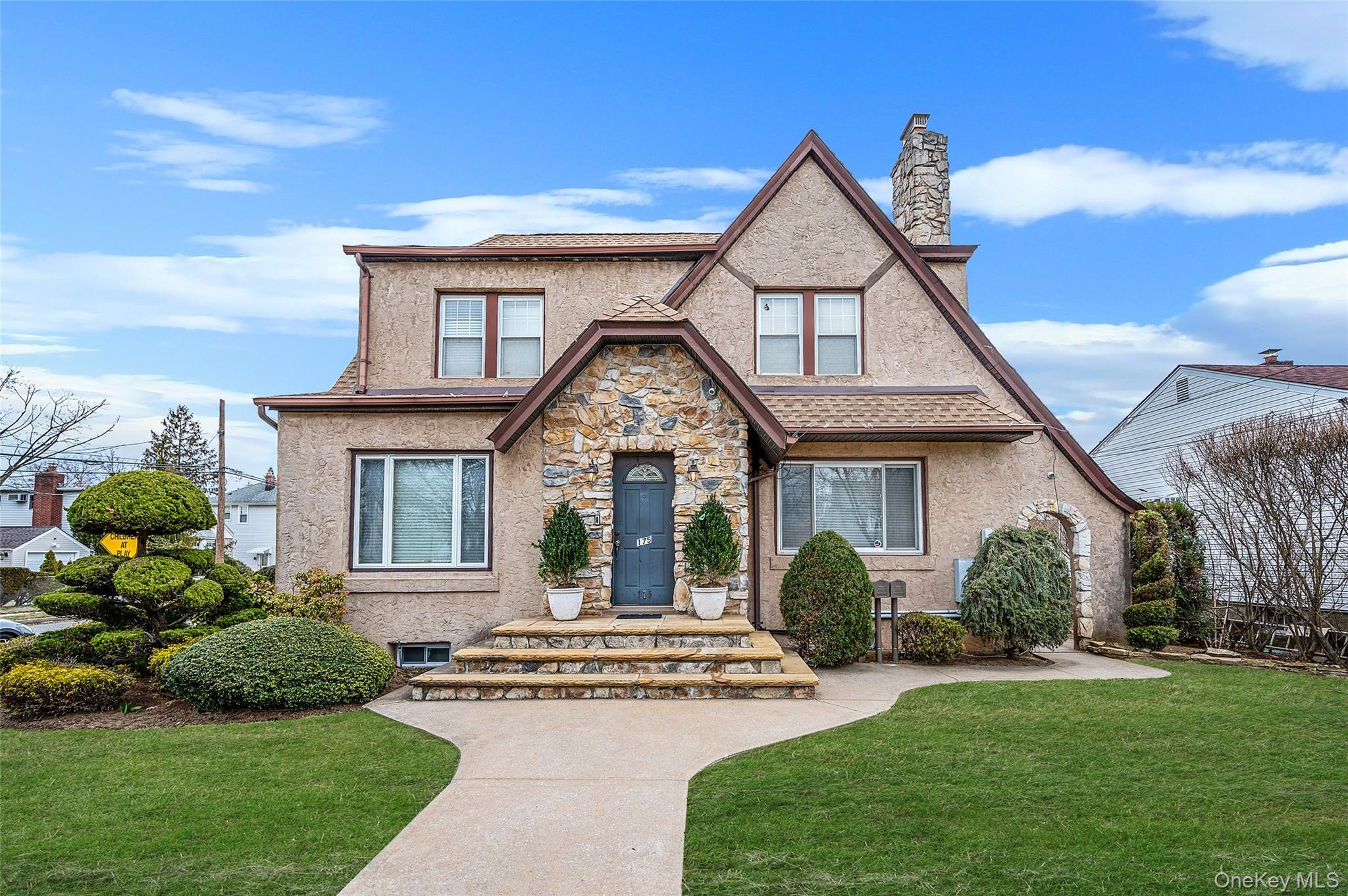 #1 photo, 175 Rockaway Parkway, Valley Stream , NY 11580