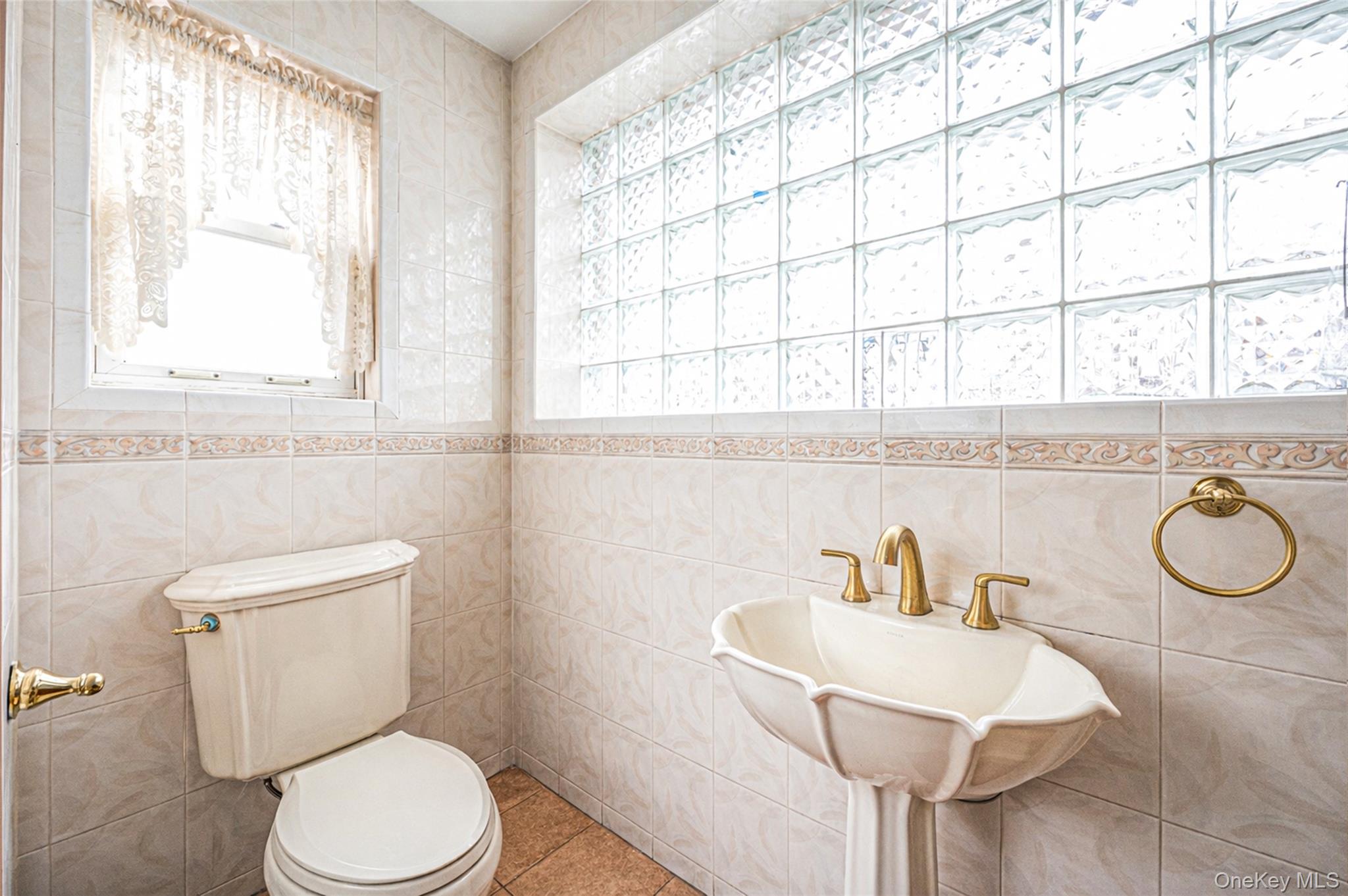 #17 photo, 175 Rockaway Parkway, Valley Stream , NY 11580