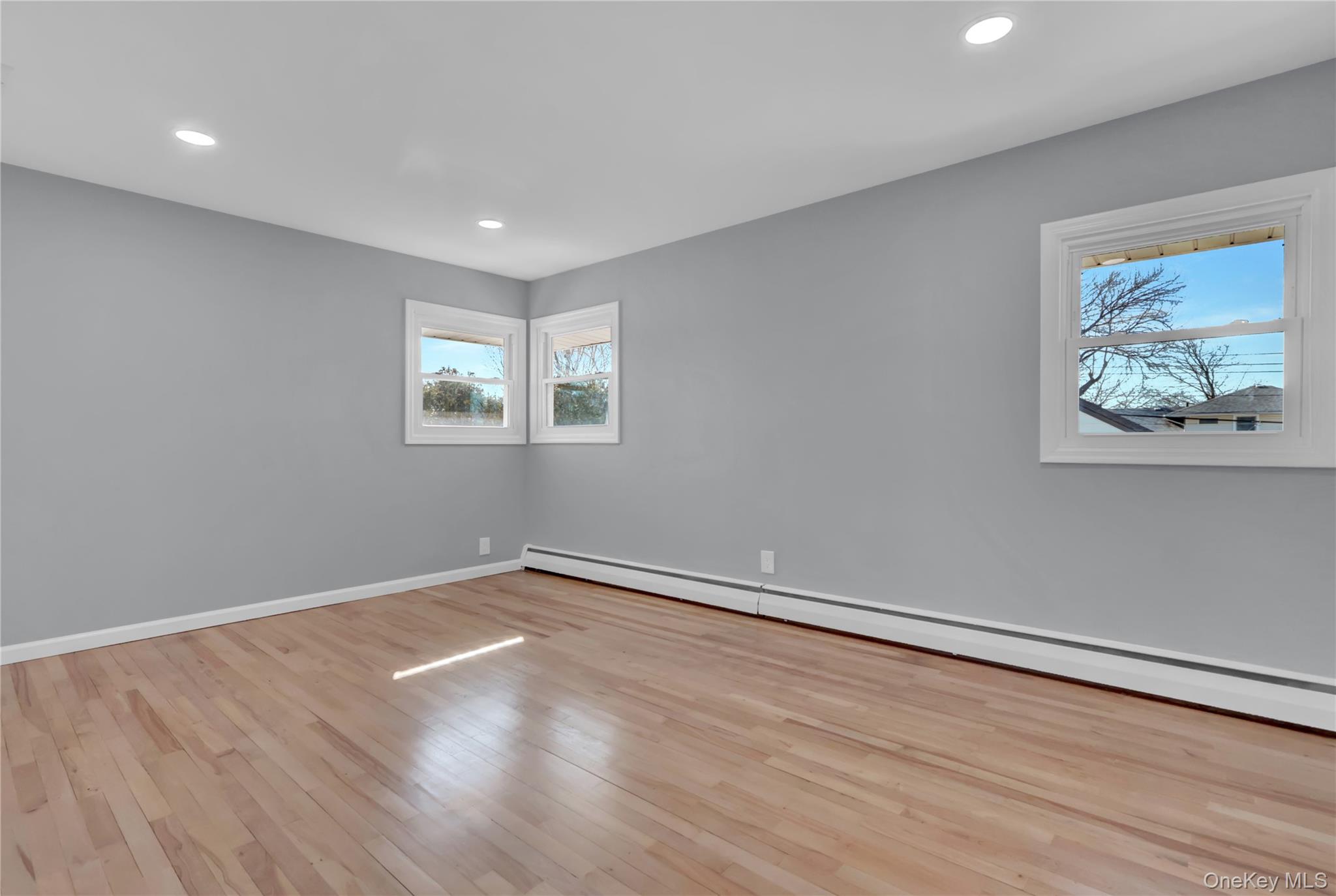 #11 photo, 19 Gardenia Drive, Commack , NY 11725