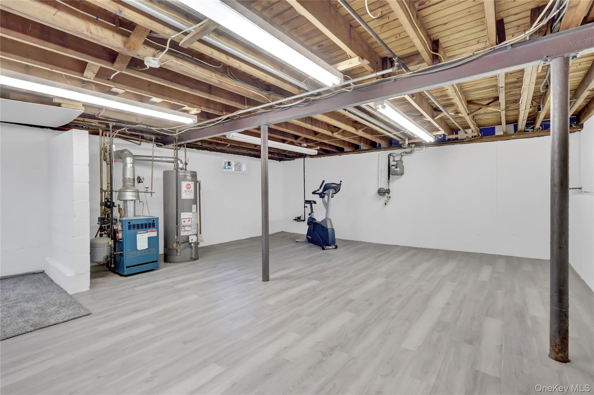 #15 photo, 19 Gardenia Drive, Commack , NY 11725