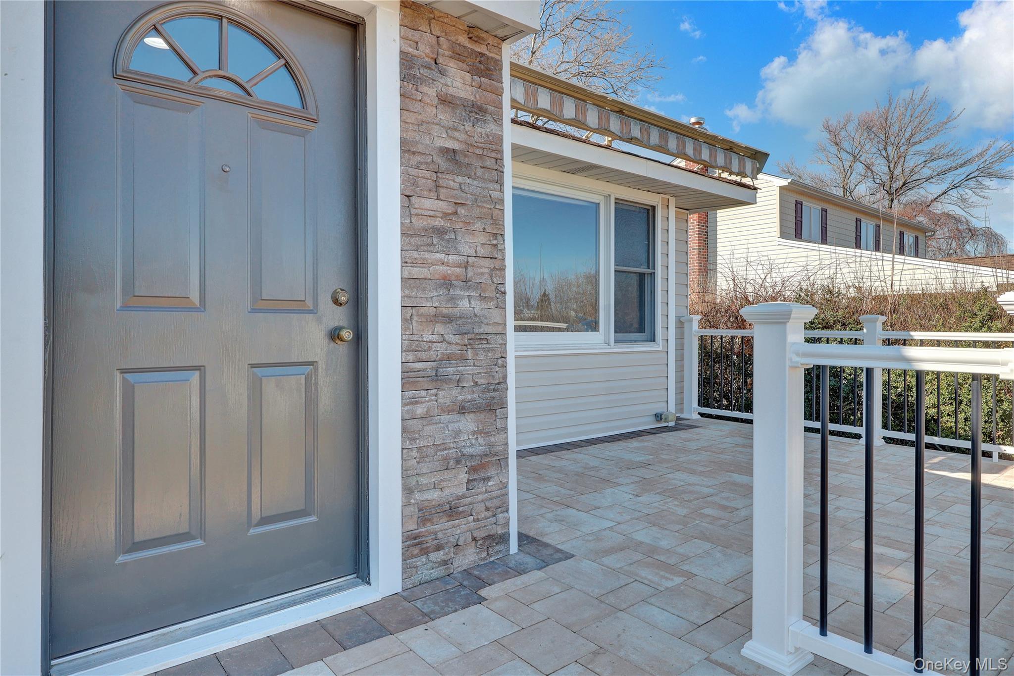 #2 photo, 19 Gardenia Drive, Commack , NY 11725