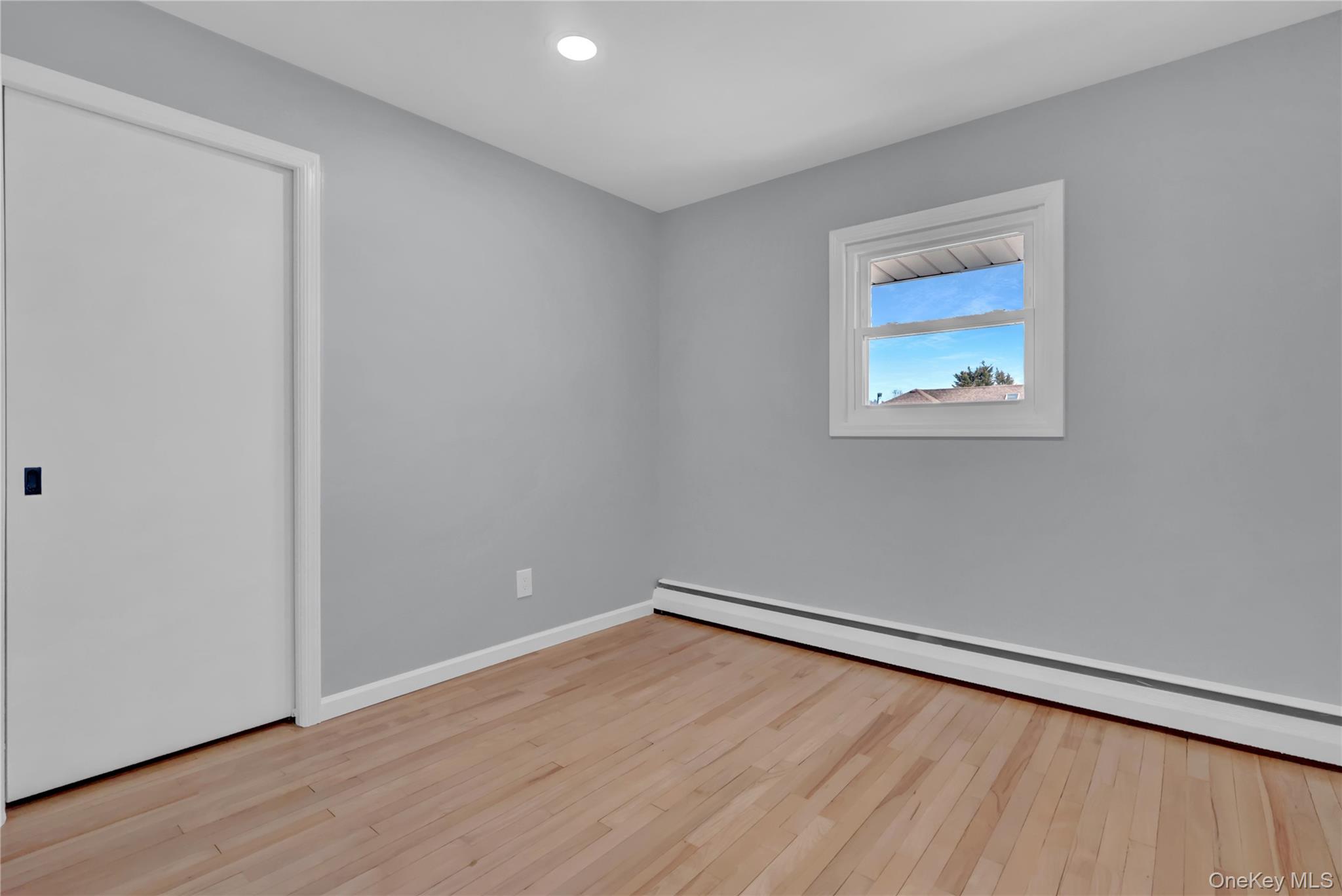 #8 photo, 19 Gardenia Drive, Commack , NY 11725