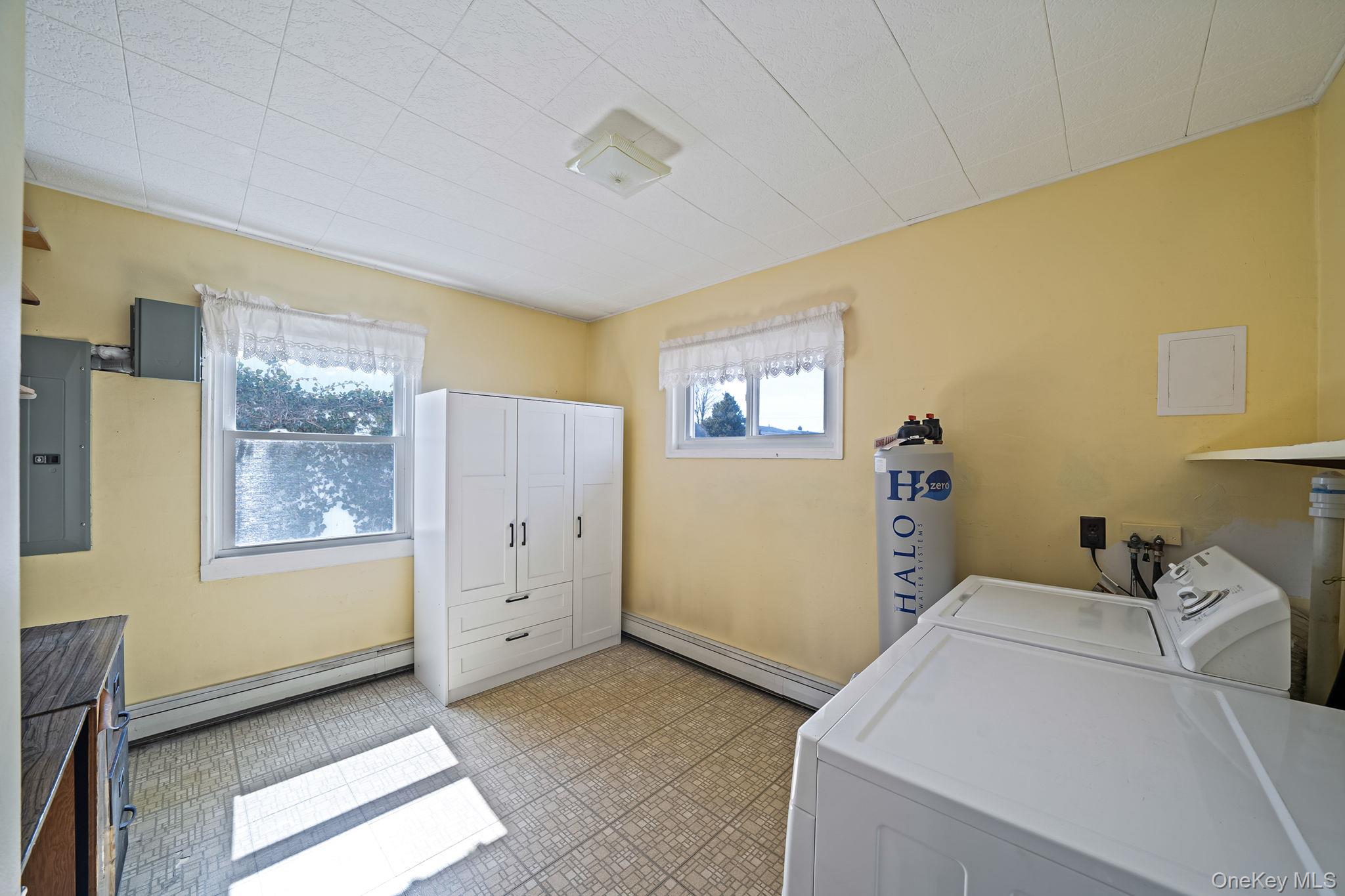 #13 photo, 7 Woodpecker Lane, Levittown , NY 11756