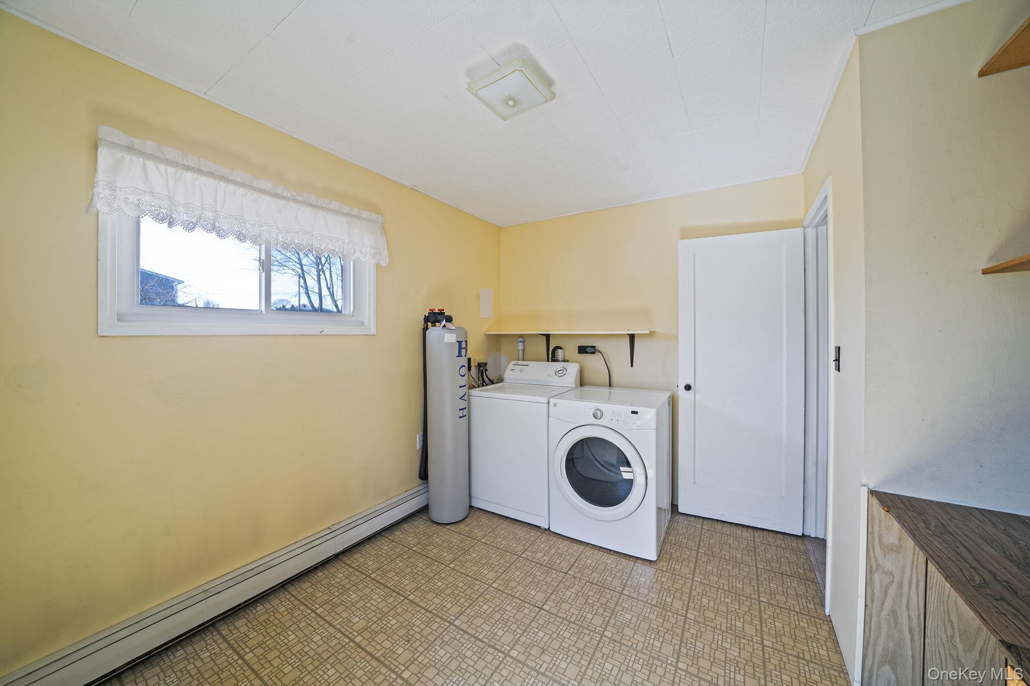 #14 photo, 7 Woodpecker Lane, Levittown , NY 11756