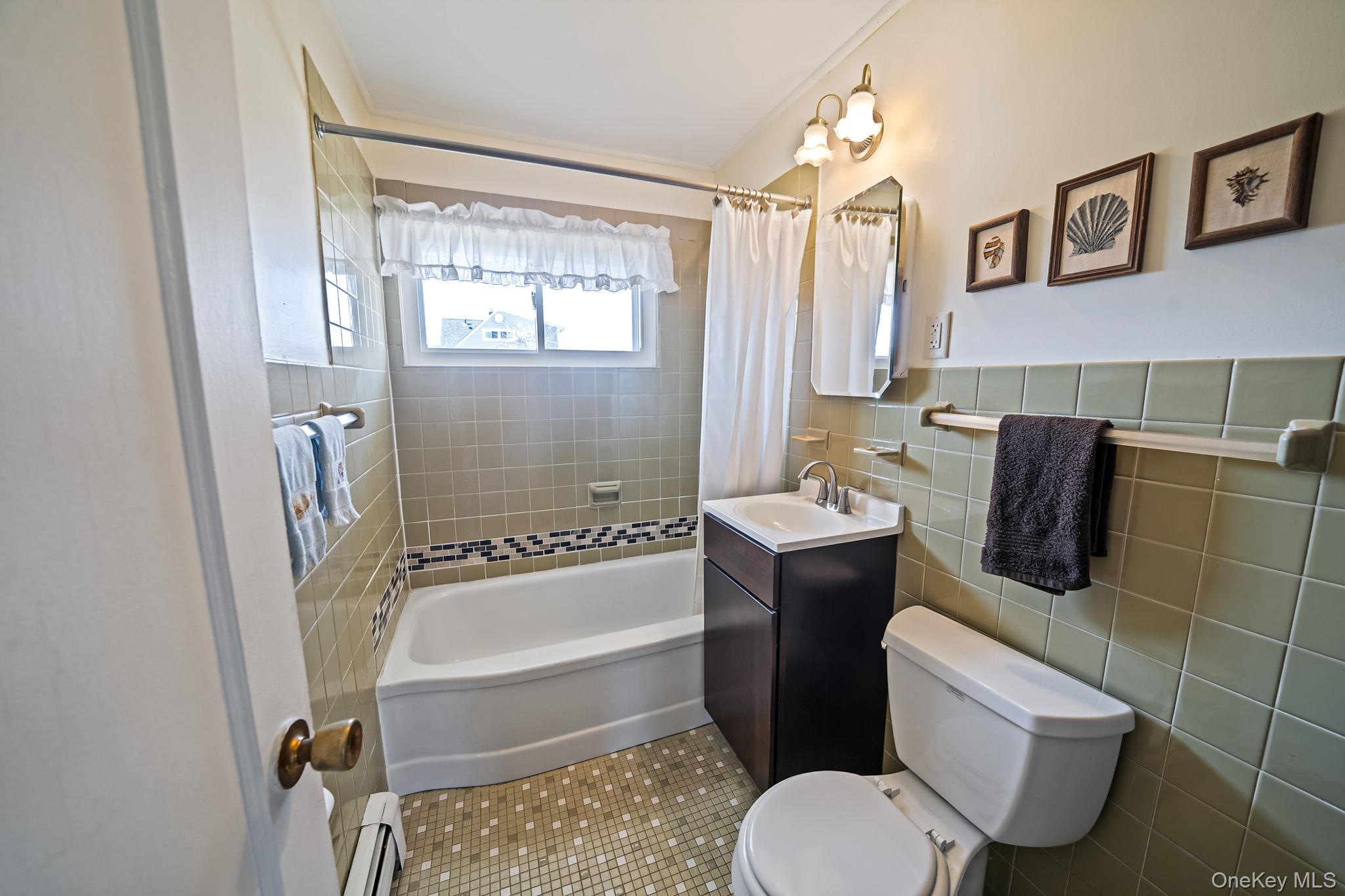 #15 photo, 7 Woodpecker Lane, Levittown , NY 11756