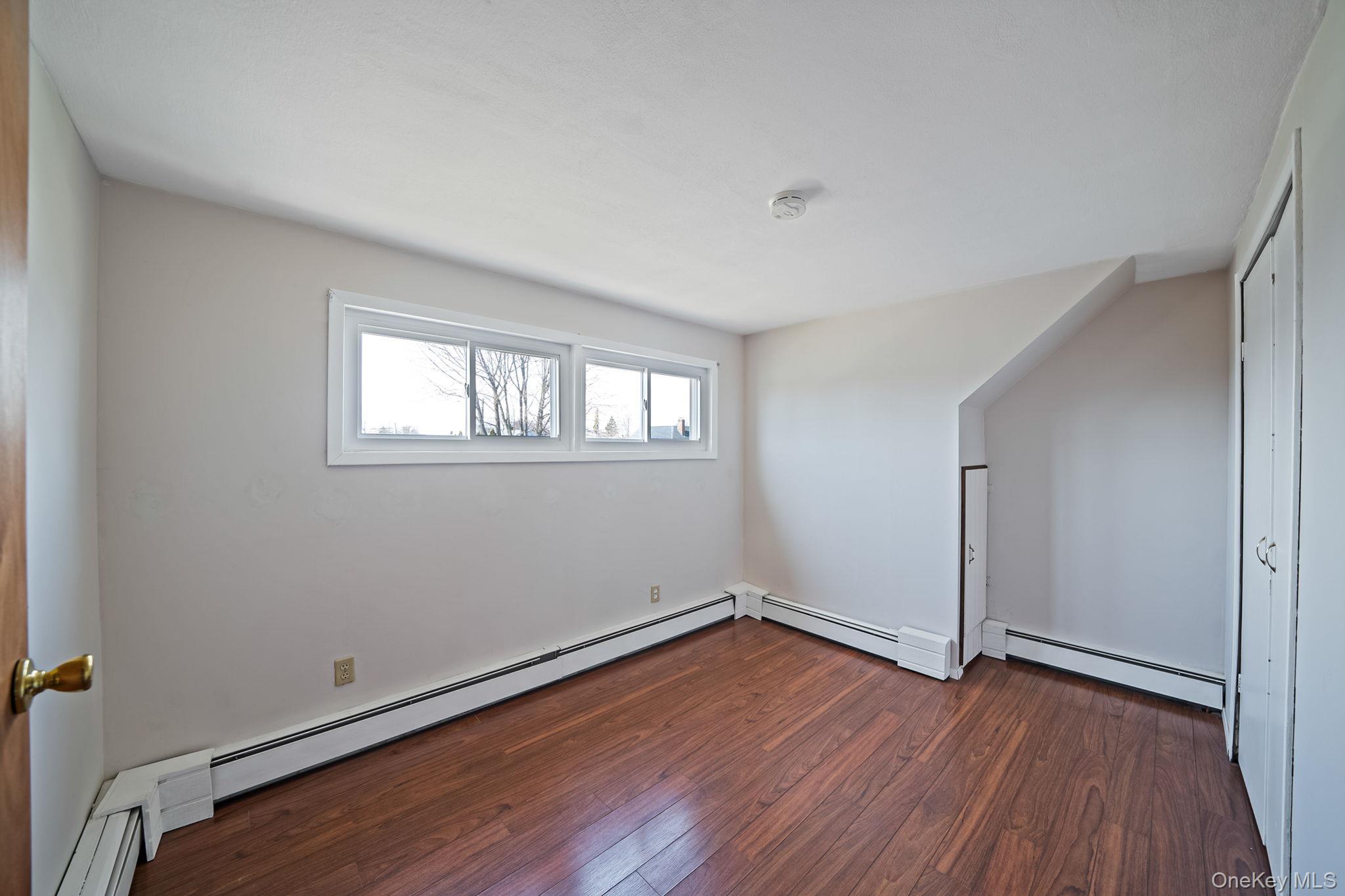 #16 photo, 7 Woodpecker Lane, Levittown , NY 11756