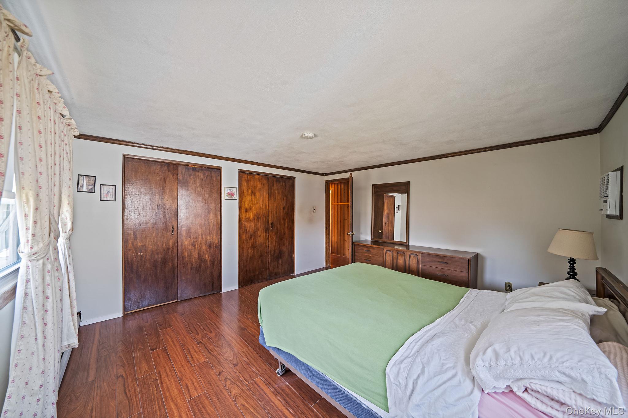 #19 photo, 7 Woodpecker Lane, Levittown , NY 11756